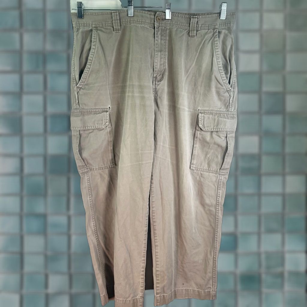 Basic Editions VINTAGE Basic Editions Cargo Pants Mens Size 42 Beige Khakis Casual Workwear 90s Size US 42 / EU 58 - 1 Thumbnail