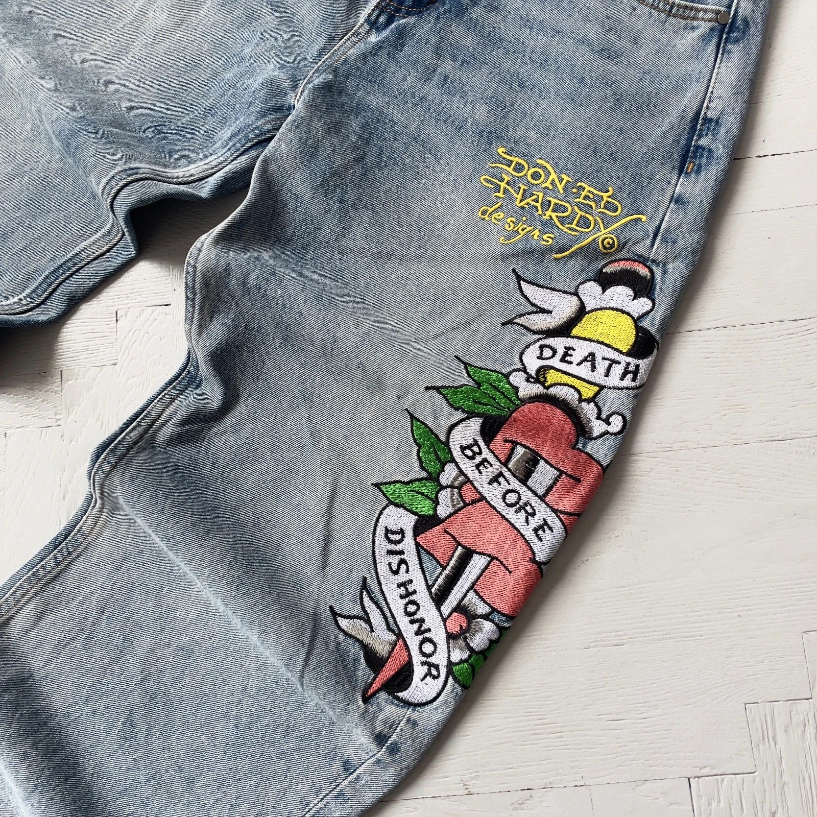 Ed Hardy Y2K Ed Hardy Printed Boyfriend Stonewash Blue Jeans Size 28" / US 6 / IT 42 - 7 Thumbnail