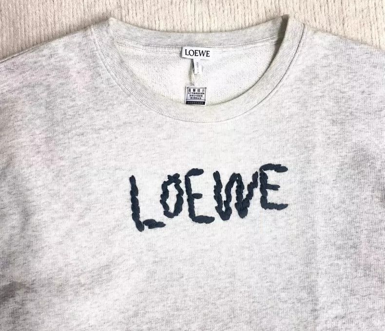 Loewe LOEWE Light gray lettering Logo embroidered hoodie Size L / US 10 / IT 46 - 2 Thumbnail