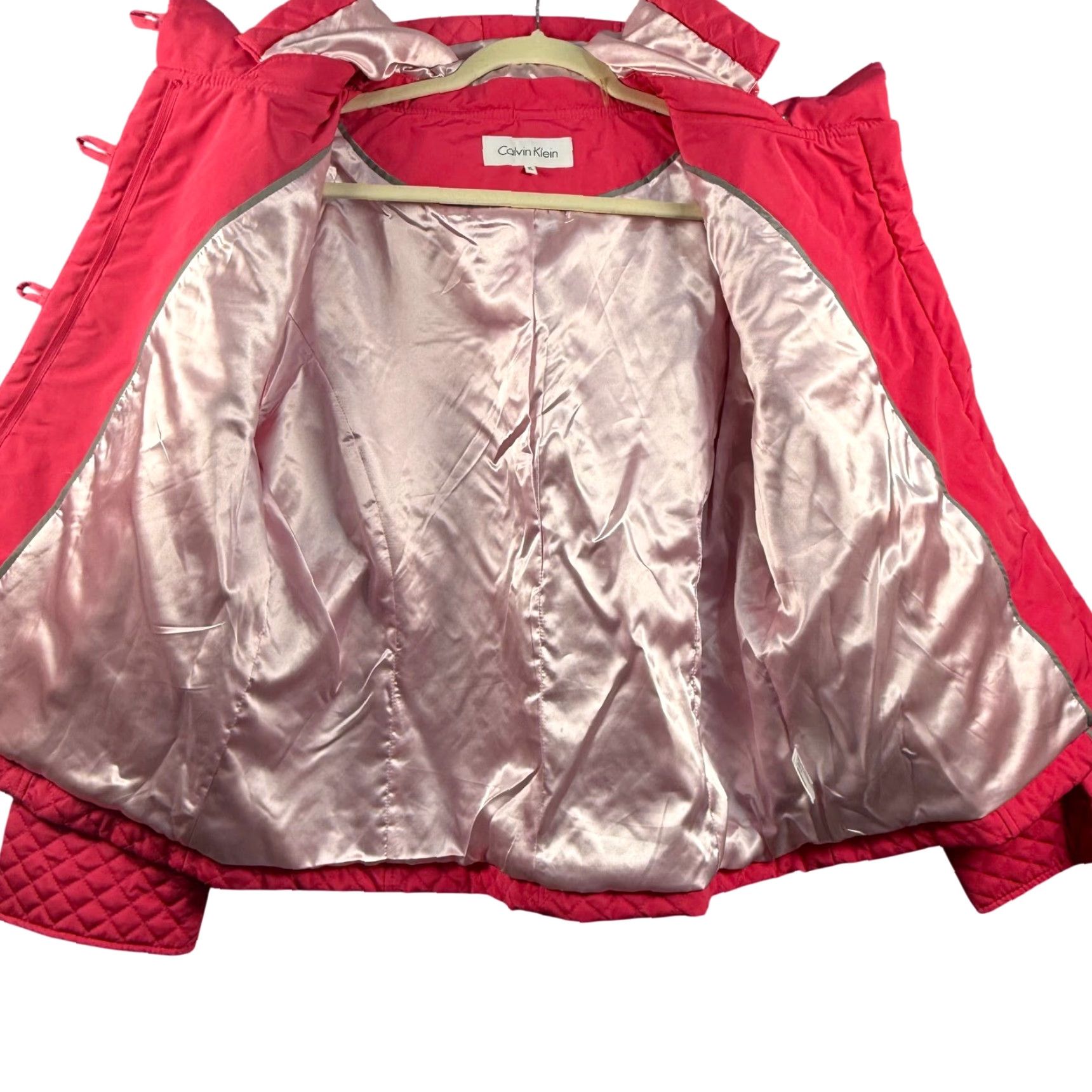 Calvin Klein Calvin Klein Women XL Quilted Jacket Detachable Hood Pink Barbi(e)core EUC Size XL / US 12-14 / IT 48-50 - 5 Thumbnail