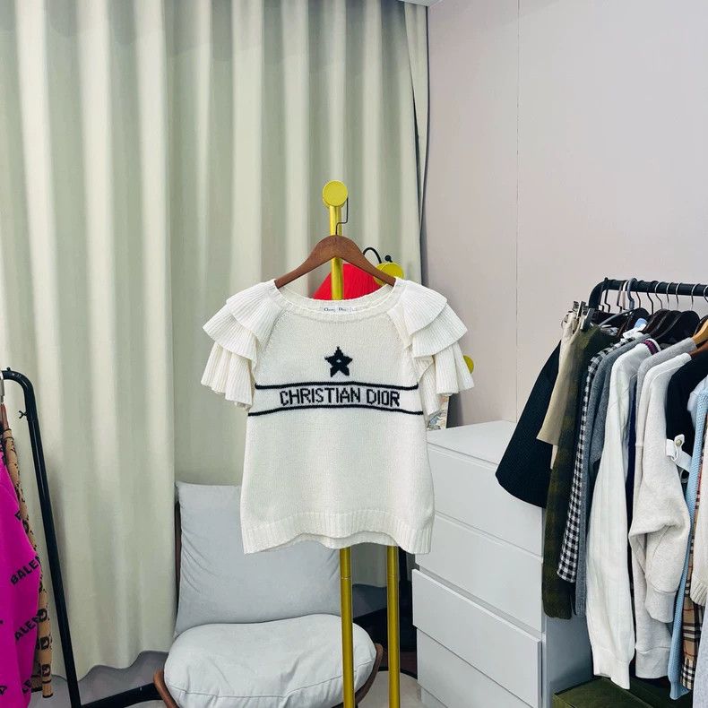 Dior Dior White five-pointed star butterfly sleeve knitted shor Size M / US 6-8 / IT 42-44 - 1 Thumbnail