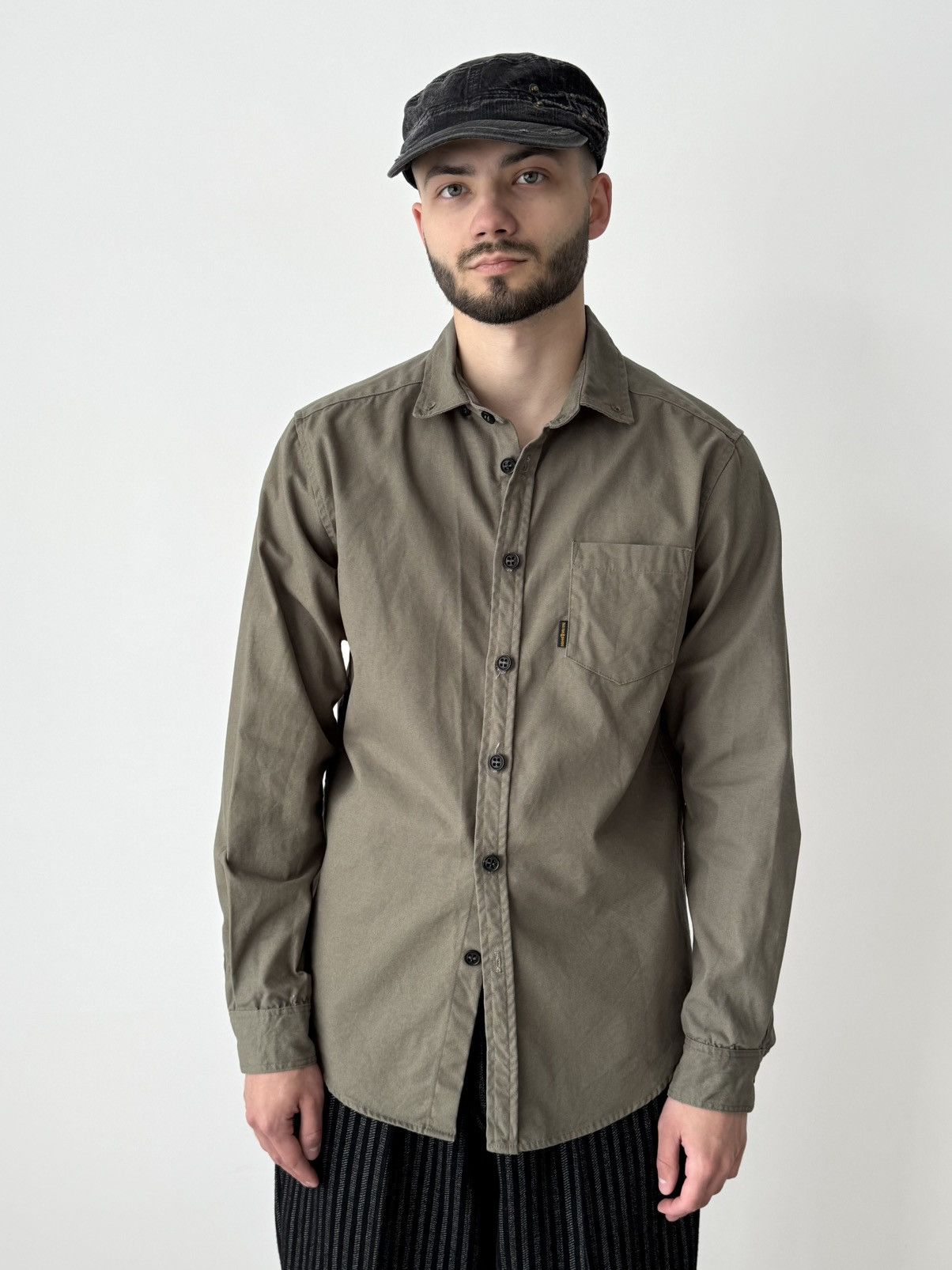 Designer × Indigo × Japanese Brand Indigo & Goods London Khaki Cotton Button Shirt Size US M / EU 48-50 / 2 - 1 Thumbnail