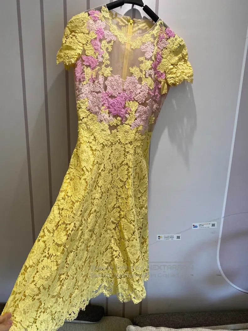Other Valentino Yellow lace dress Size S / US 4 / IT 40 - 1 Thumbnail