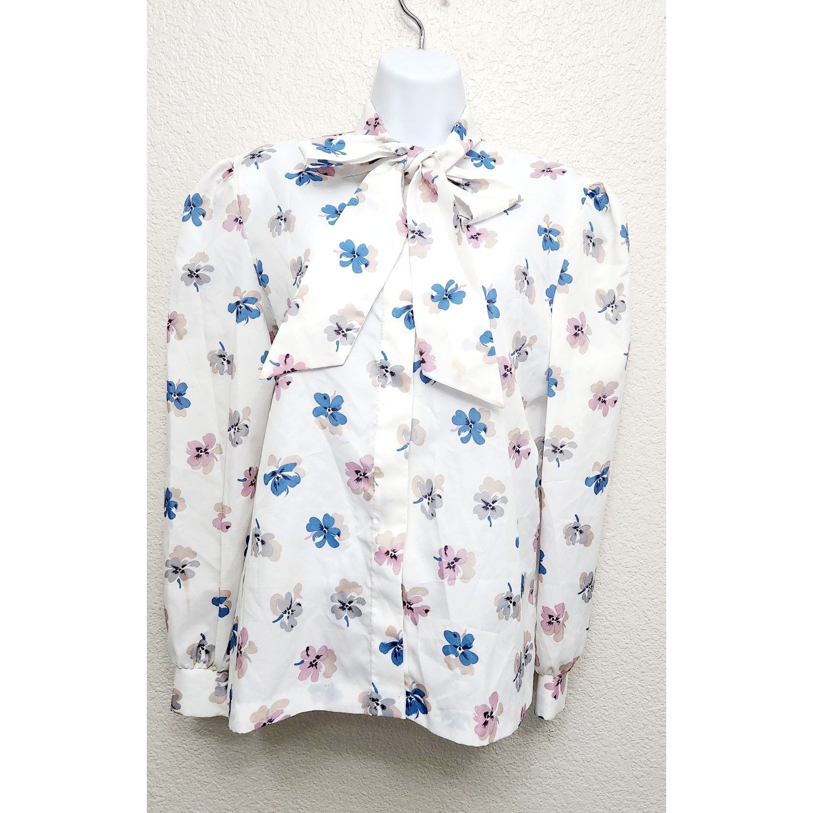 Other Vintage Cos Cob White Blue Floral Neck Tie Button Top 14 Size XL / US 12-14 / IT 48-50 - 1 Thumbnail