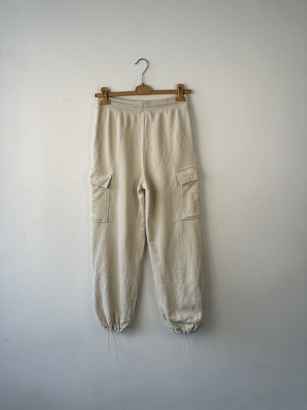 Uniqlo UNIQLO Cargo Jogger Sweatpants Beige Drawstring Cuffs Size 28" / US 6 / IT 42 - 4 Thumbnail