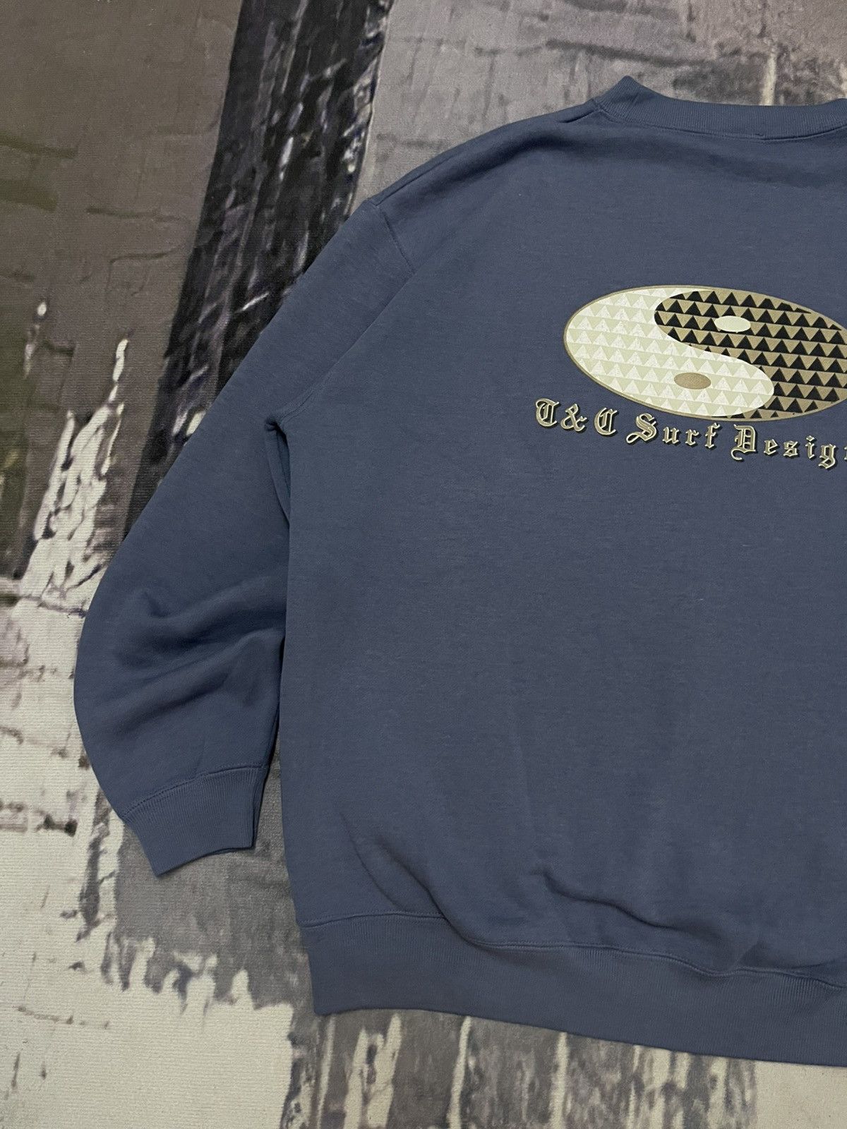 Vintage 90s HAWAII T&C SURF DESIGN CREWNECK RARE DESIGN Size US L / EU 52-54 / 3 - 10 Thumbnail