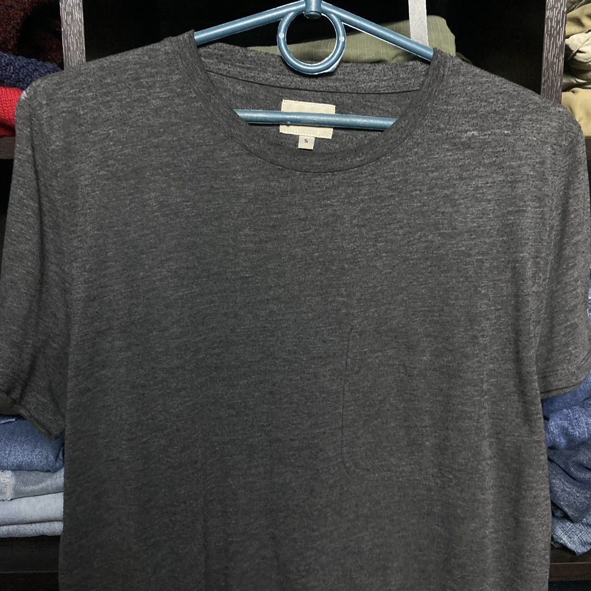 A.P.C. × Carhartt Wip Luxury Apc x Carhartt small logo basic streetwear tee size S Size US S / EU 44-46 / 1 - 2 Thumbnail