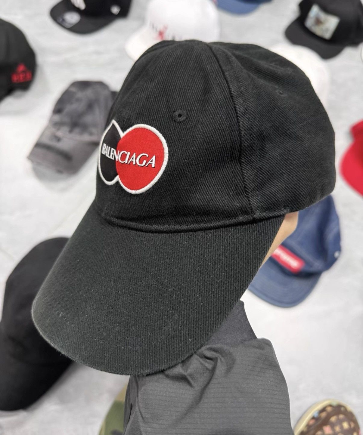 Balenciaga Balenciaga Mastercard Baseball Cap in Black Size ONE SIZE - 1 Thumbnail