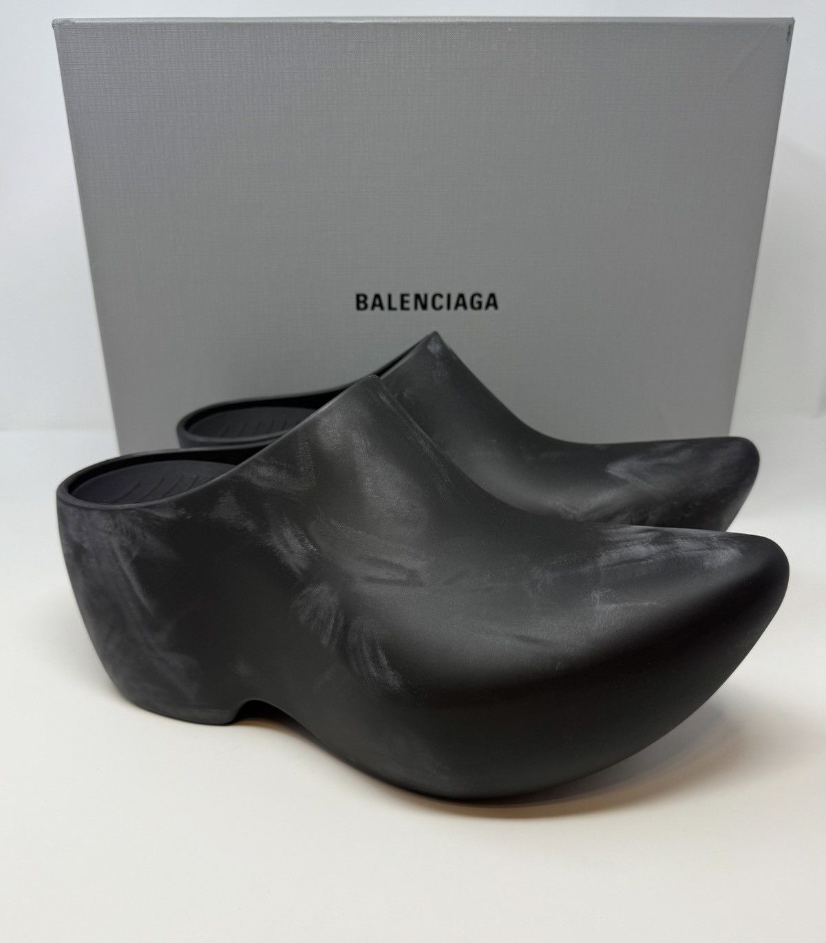 Balenciaga Balenciaga Technoclog Rubber Clogs Black Size US 10 / EU 43 - 1 Thumbnail