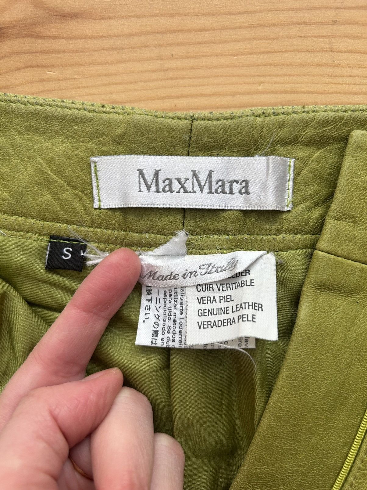 Max Mara MaxMara Green Leather Mini Skirt (Size S) Made in Italy Size 26" / US 2 / IT 38 - 4 Thumbnail