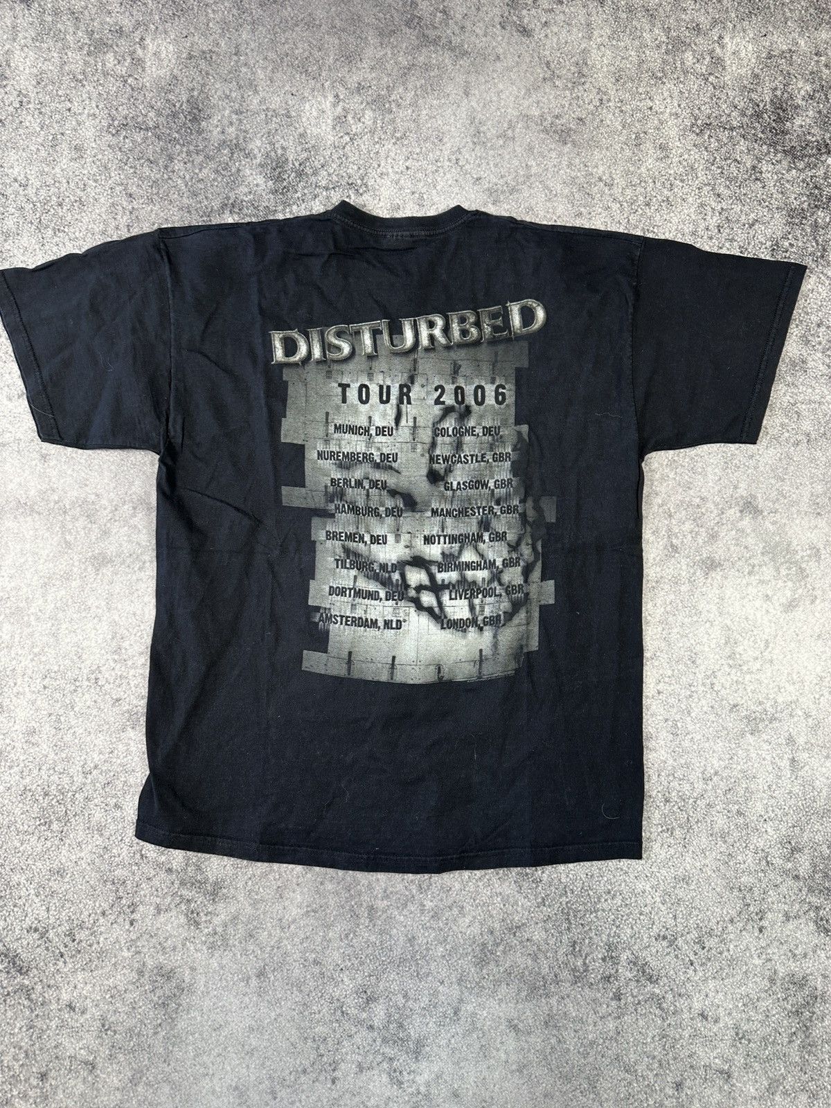 Band Tees Vintage Disturbed 2006 Tour T-shirt Streetwear Rare Rock XL Size US XL / EU 56 / 4 - 2 Thumbnail