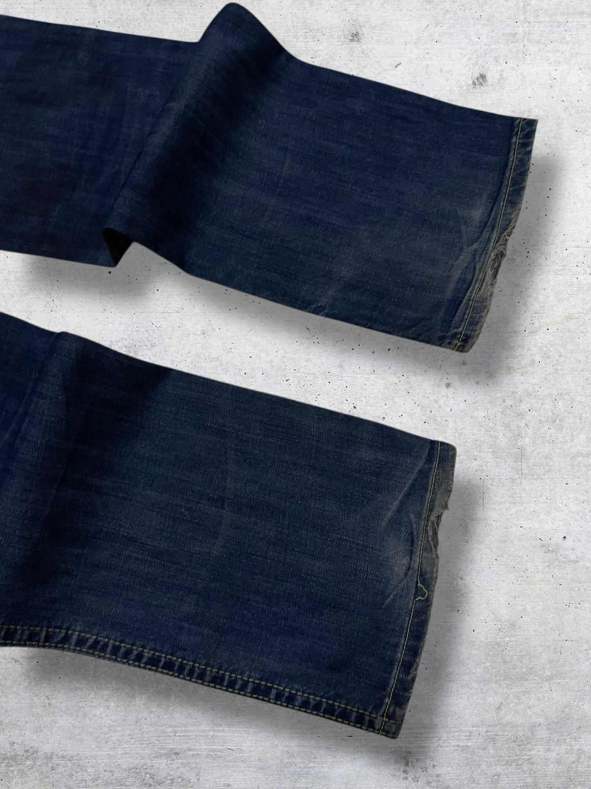Dsquared2 VINTAGE DESIGNER DSQUARED2 ‘FUCKER’ ACDC RIPPED OG DENIM Size US 32 / EU 48 - 13 Thumbnail