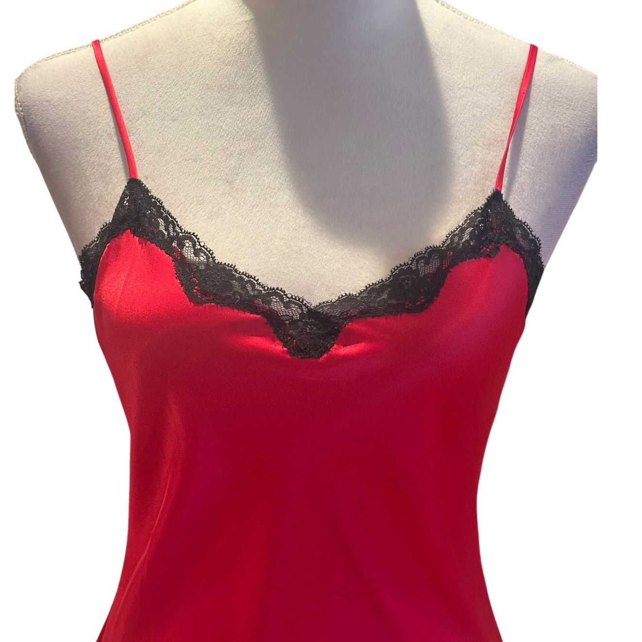 Victoria's Secret Victoria's Secret Satin Red Slip Dress With Black Lace S Size ONE SIZE - 2 Thumbnail
