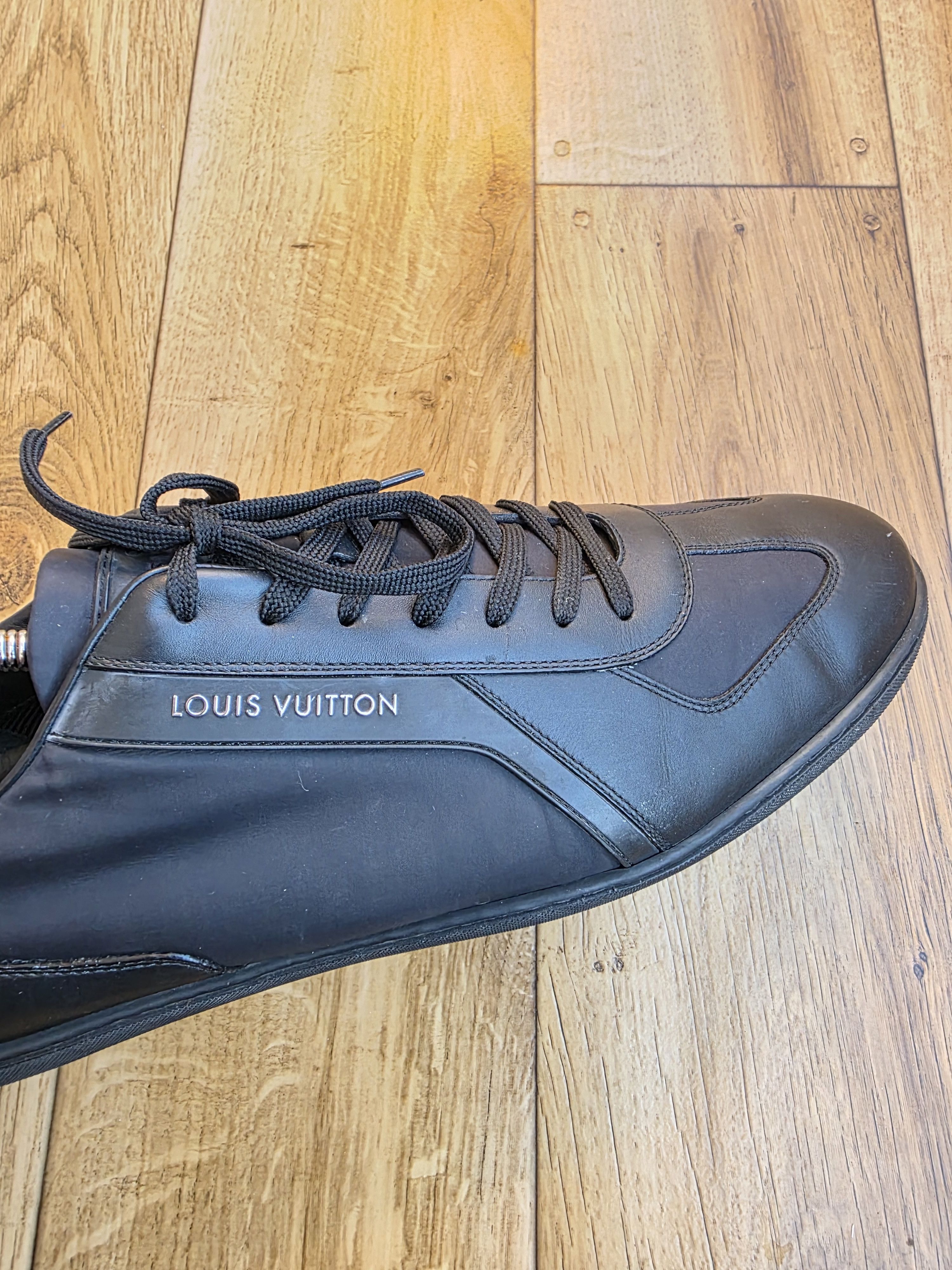 Louis Vuitton LOUIS VUITTON SNEAKERS Size US 11.5 / EU 44-45 - 11 Thumbnail