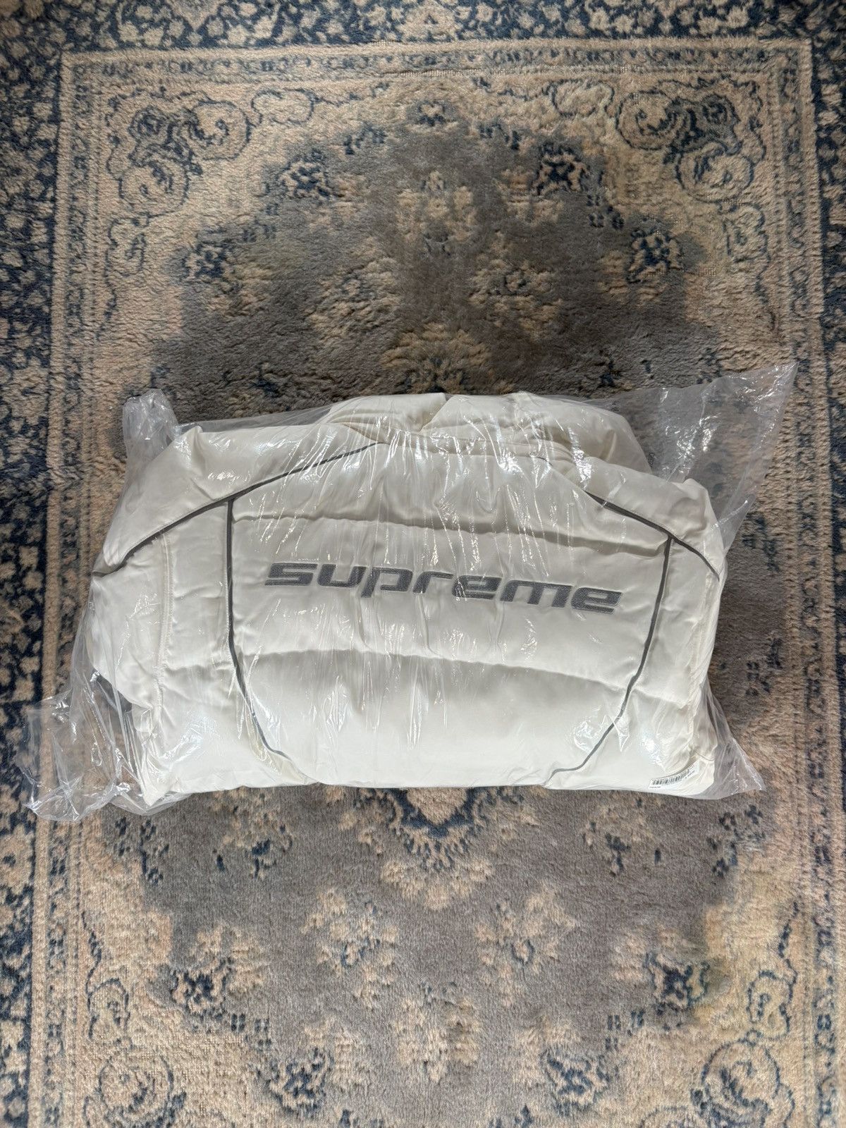 Jordan Brand × Supreme Supreme x Jordan Puffer Size US M / EU 48-50 / 2 - 1 Thumbnail