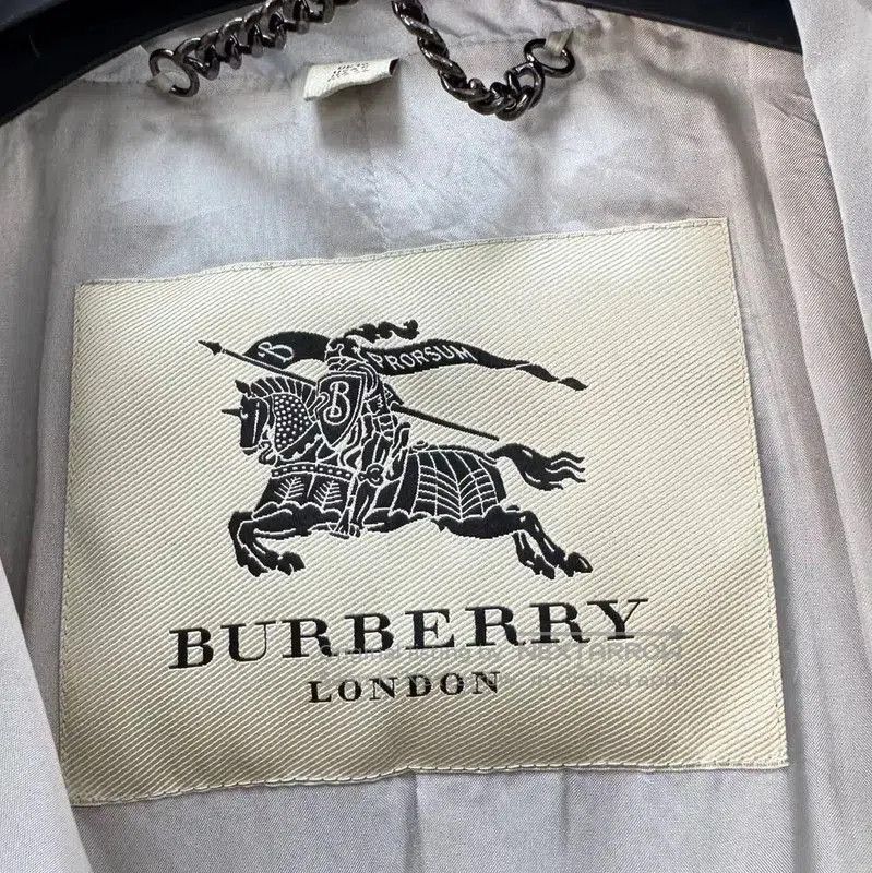 Burberry Burberry Long Silver Pleated Trench Coat. Size L / US 10 / IT 46 - 7 Thumbnail