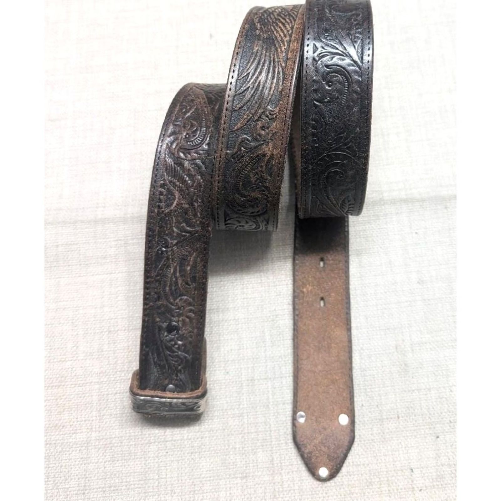 Vintage VINTAGE Justin western belt Tooled 30 Men Buckle Black Tan leather 1-1/2" belt Western Belt Cowboys 30 Mens Size 30 - 3 Thumbnail