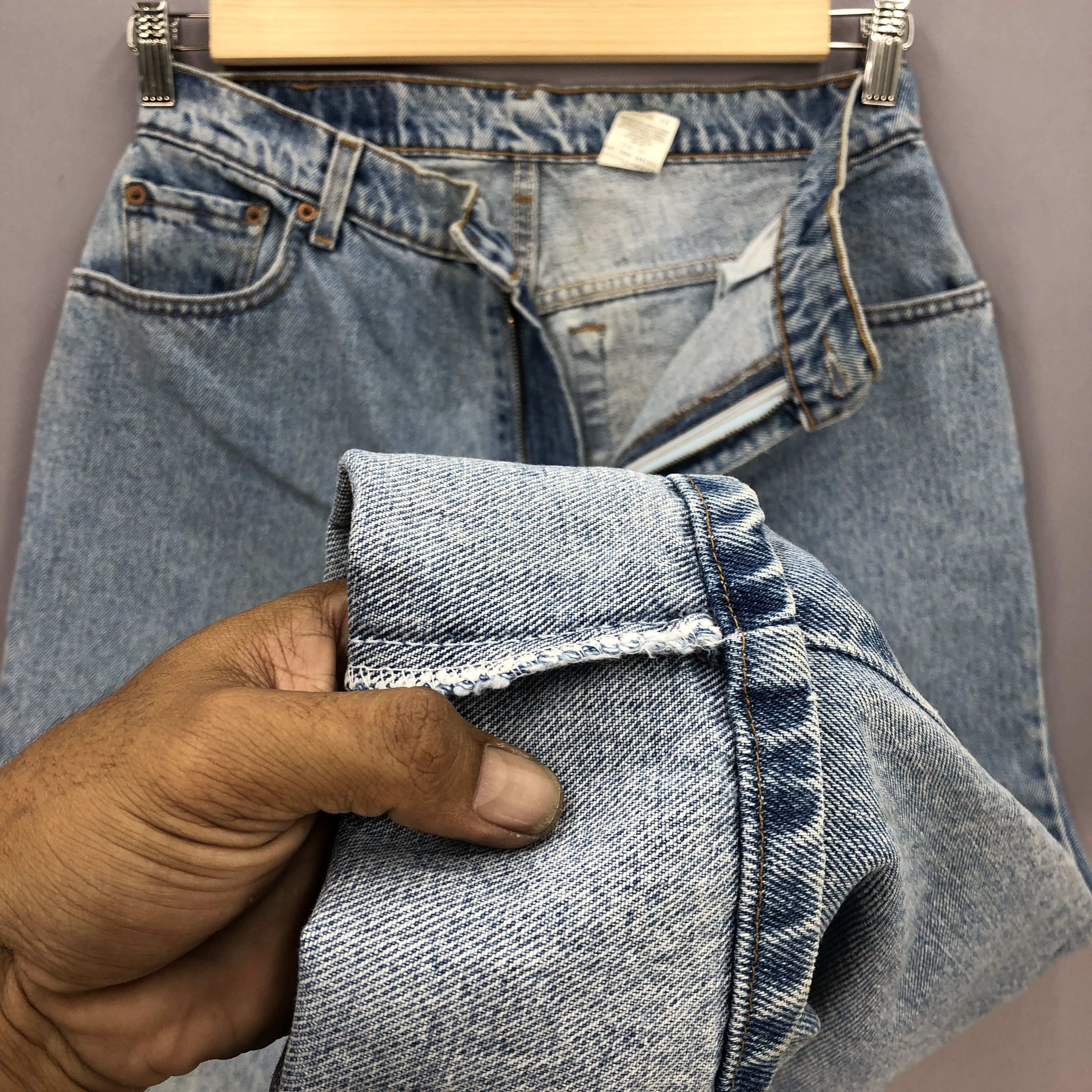Levi's Vintage Levis Sun Faded Jeans Levi's 550 Light Wash Denim Size US 30 / EU 46 - 8 Thumbnail