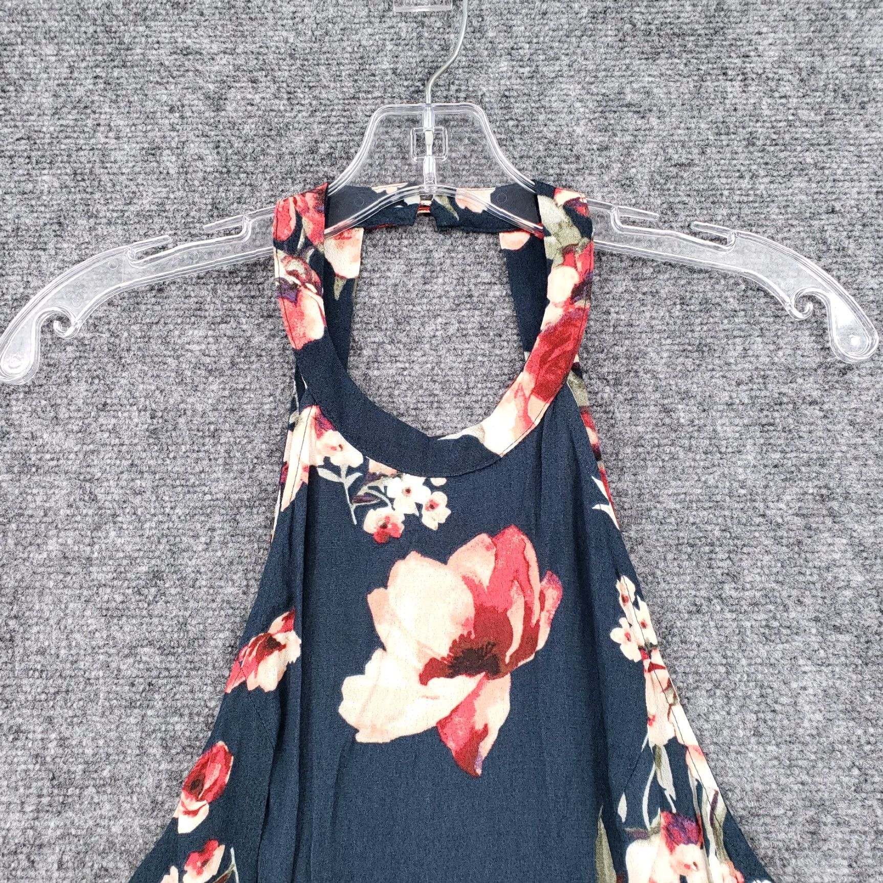 Forever 21 FOREVER 21 Romper Womens S Blue Floral Halter Open Back One-Piece Sleeveless Casual NEW Size 28" / US 6 / IT 42 - 4 Thumbnail