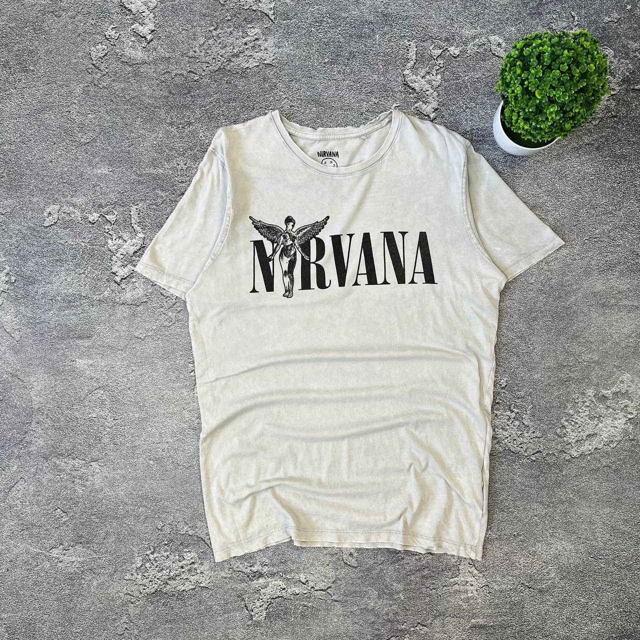 Nirvana × Vintage Vintage distressed Nirvana Big Logo T-Shirt Y2K,Size M Size US M / EU 48-50 / 2 - 1 Thumbnail