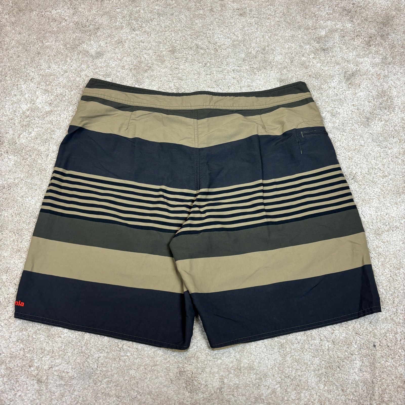 Patagonia Patagonia Printed Wavefarer 8" Board Shorts 38 Fitz Stripe Size US 38 / EU 54 - 3 Thumbnail