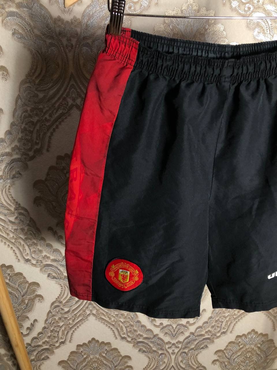 Umbro VINTAGE UMBRO FC MANCHESTER UNITED ENGLAND SOCCER JERSEY 90s Size US S / EU 44-46 / 1 - 3 Thumbnail