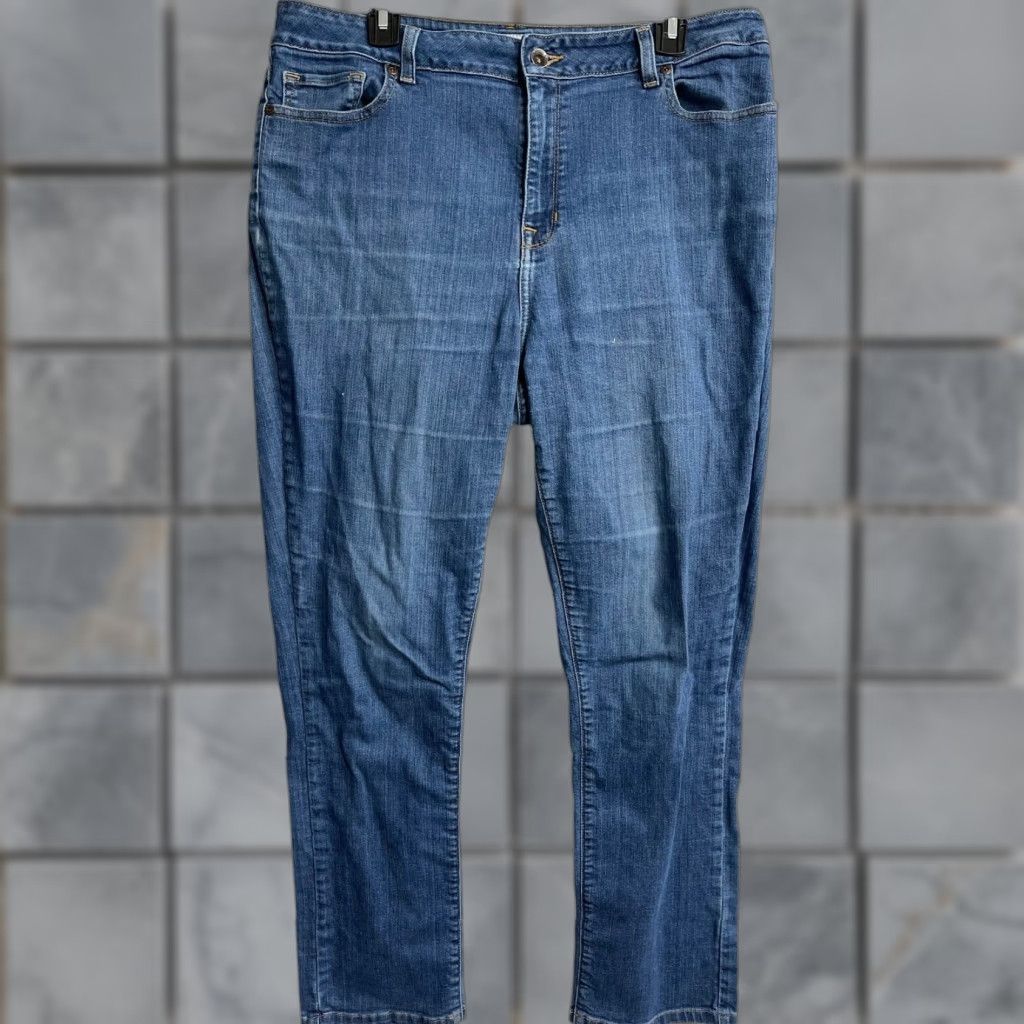 Vintage L.L. Bean Jeans Womens Size 16 Blue Denim Classic Fit Cotton Blend 5-Pocket Design Straight Rise High Waist Mens Womens Girls Boy-s? Size 38" / US 16 / IT 52 - 1 Thumbnail