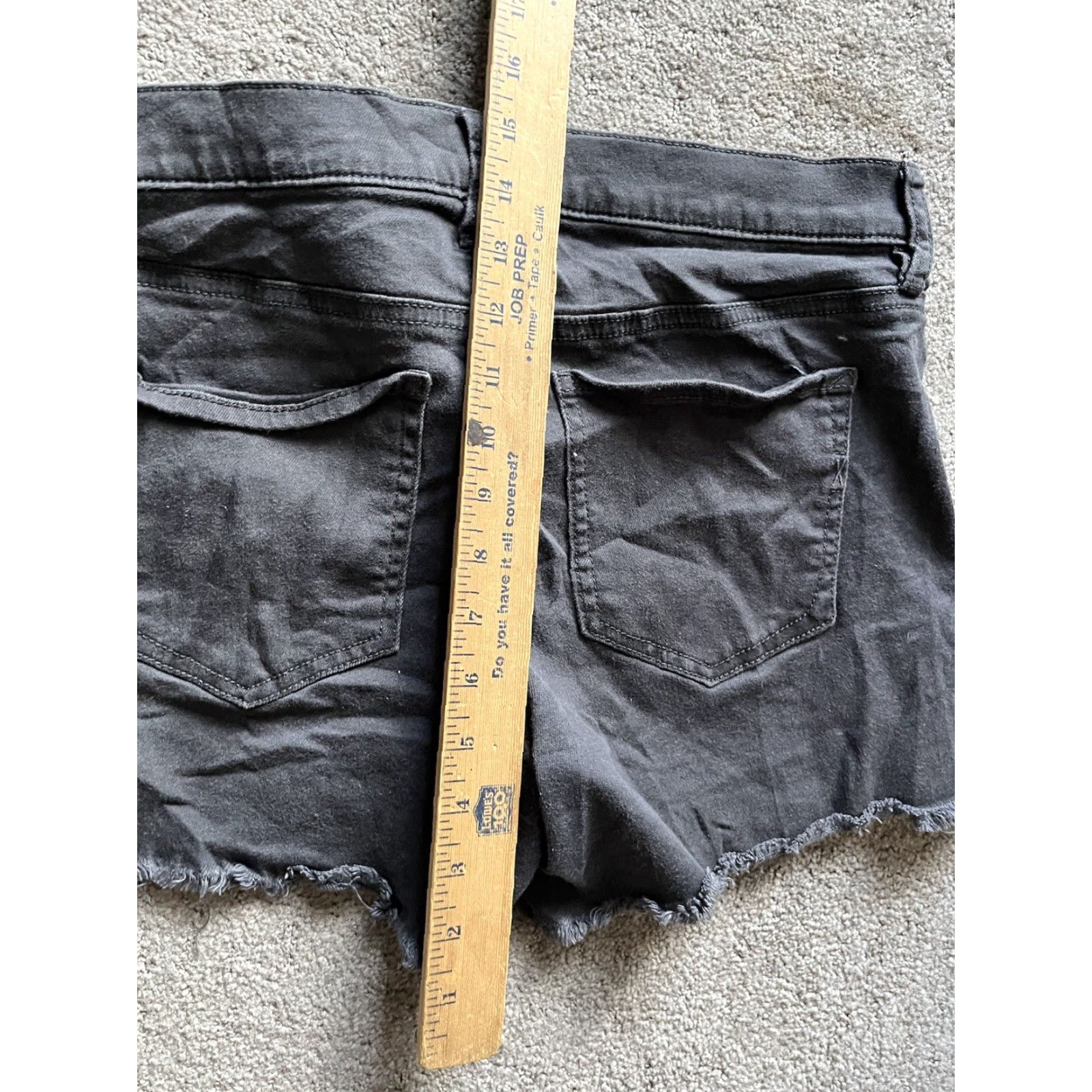Express EXPRESS Womens Black Denim Cut-Off Shorts Mid Rise Size 8 Distressed Casual Size 30" / US 8 / IT 44 - 4 Thumbnail