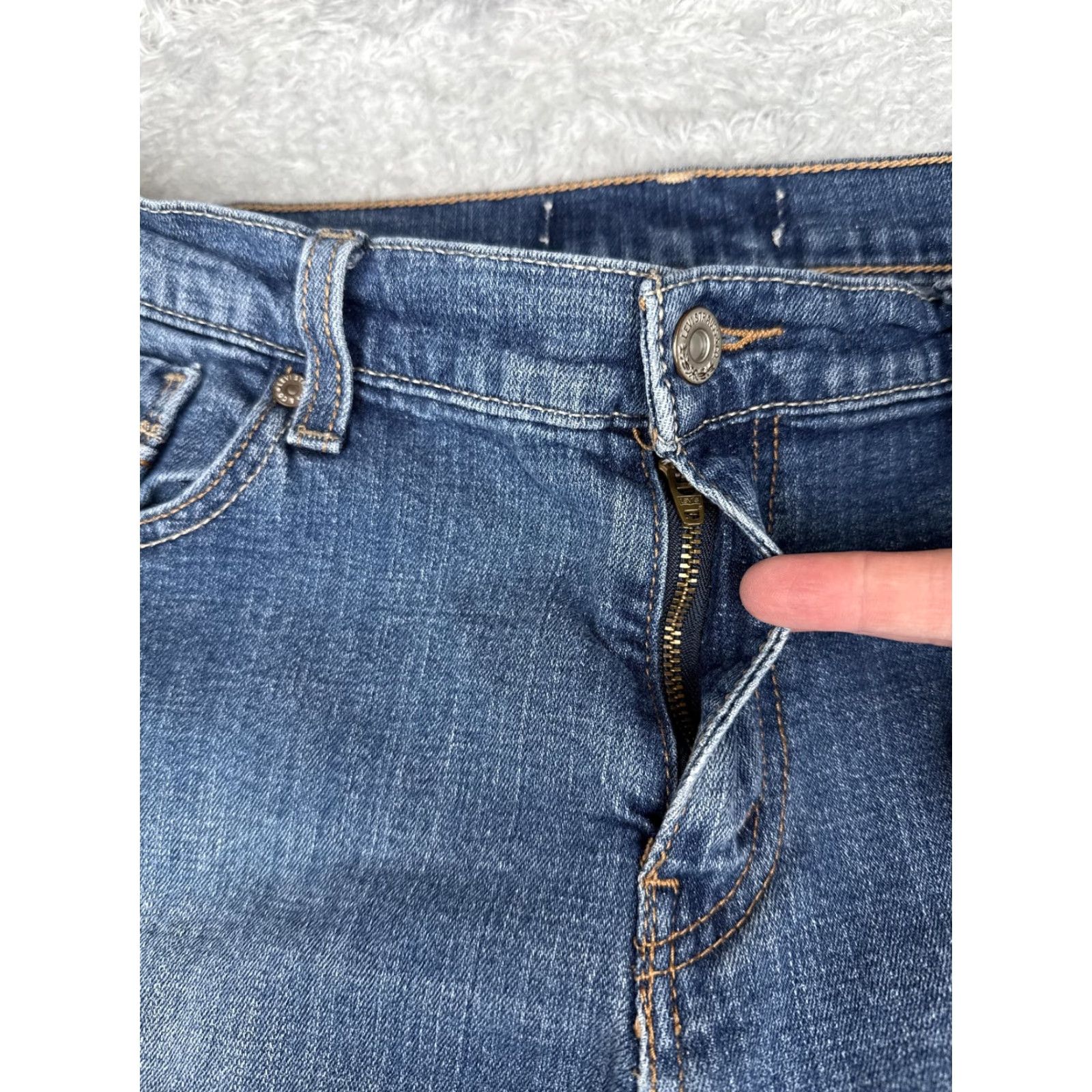 Levi's Levis Jeans Women 12 Blue Medium Wash Bootcut 32x30 Denim 5-Pocket Stretch Regular Mid Rise N/A Size 34" / US 12 / IT 48 - 5 Thumbnail