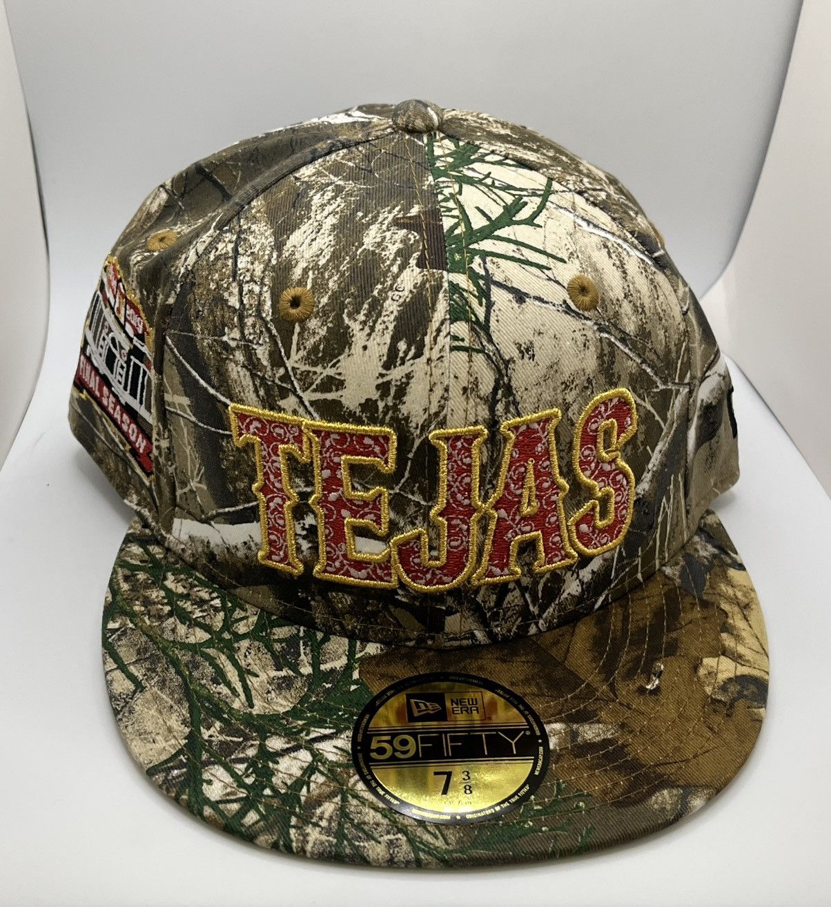 New Era Size 7 3/8 Texas Rangers LA MOTOSIERRA DE TEJAS Real Tree Size ONE SIZE - 2 Thumbnail