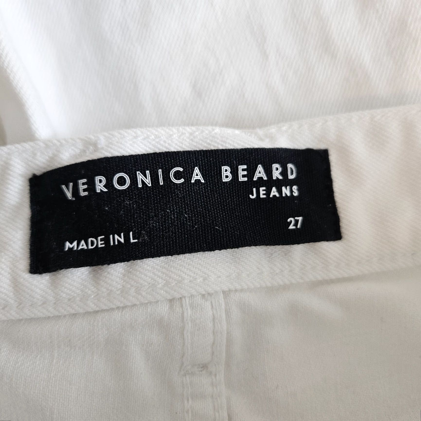 Veronica Beard **Veronica Beard Women's Size 27 White Crop Jean** User: **Veronica Beard Women's White Size 27 Crop Jean** Size 27" / US 4 / IT 40 - 7 Thumbnail