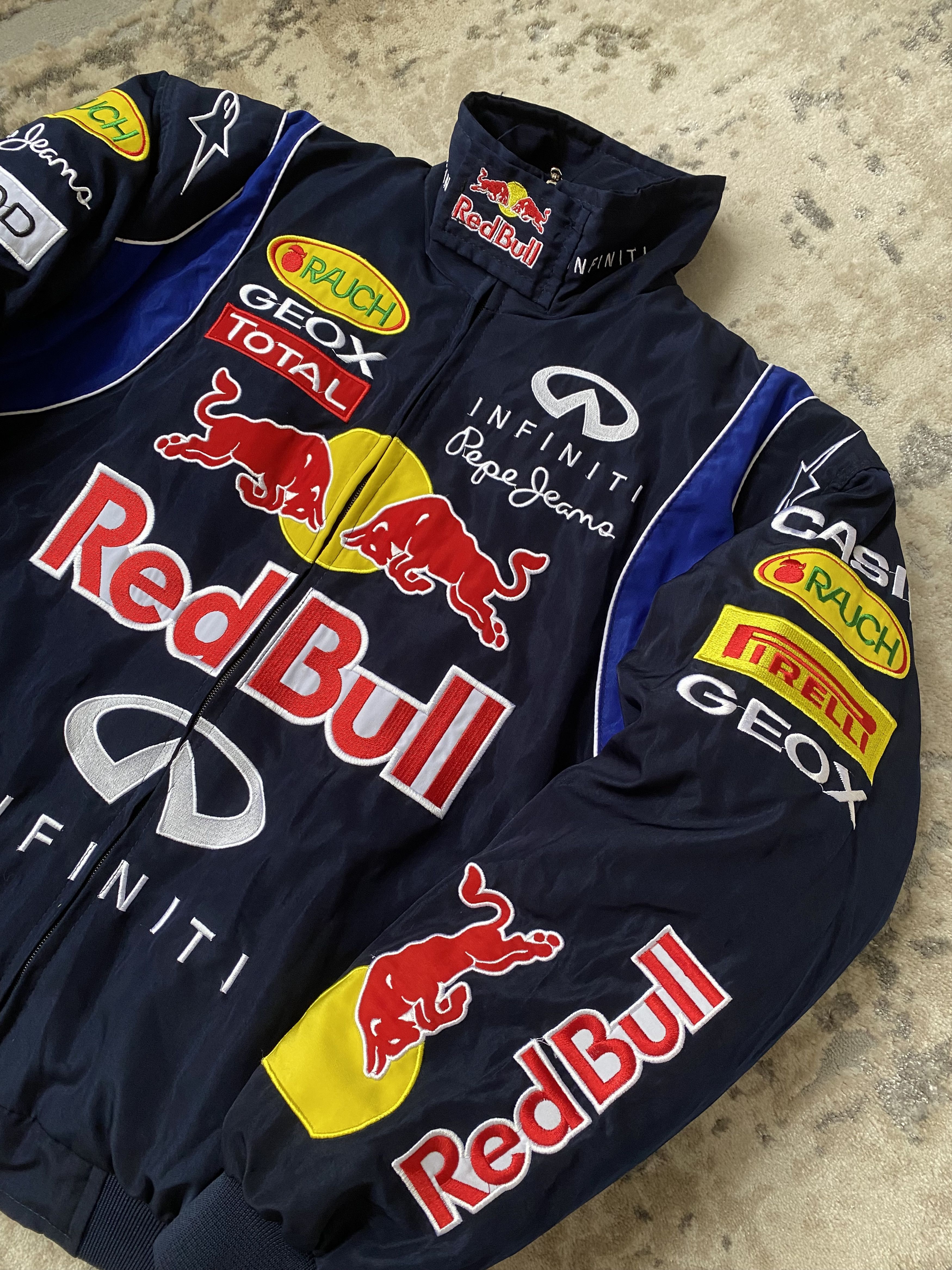 Formula 1 Vintage Red Bull Racing Team Formula One Racing Jacket Size US L / EU 52-54 / 3 - 3 Thumbnail