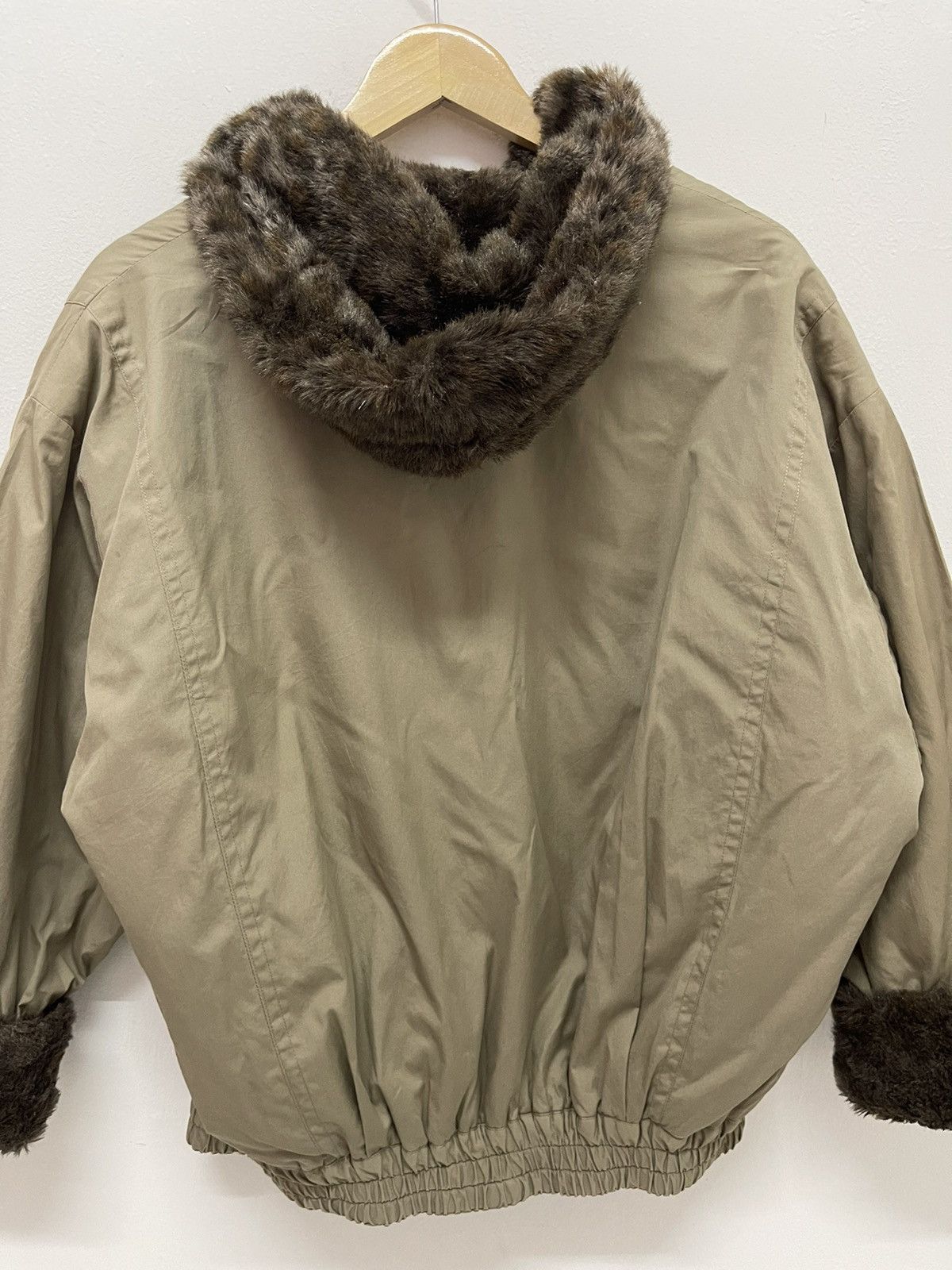 Yves Saint Laurent VINTAGE YVES SAINT LAURENT LEOPARD SHEARLING JACKET Size M / US 6-8 / IT 42-44 - 3 Thumbnail