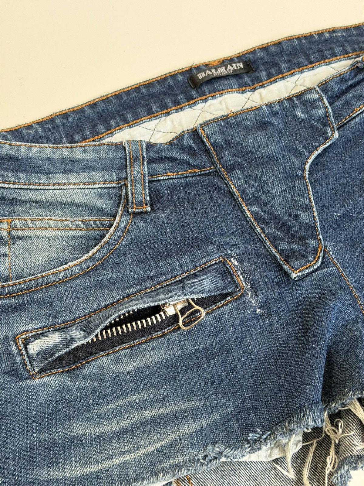 Balmain BALMAIN Decarnin SS 2010 Biker Denim Distressed Shorts jeans Size 28" / US 6 / IT 42 - 6 Thumbnail