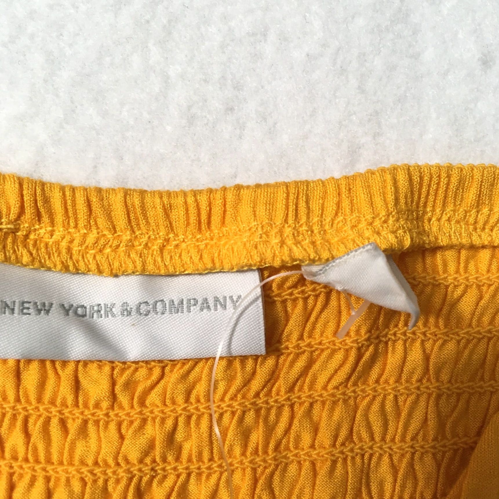 Vintage NWT New York & Company NWT NY&C Dress Maxi V-Neck Short Sleeve Pullover Gold Yellow Women XL Adult Dress Maxi V-Neck Solid Pattern Size XL / US 12-14 / IT 48-50 - 4 Thumbnail
