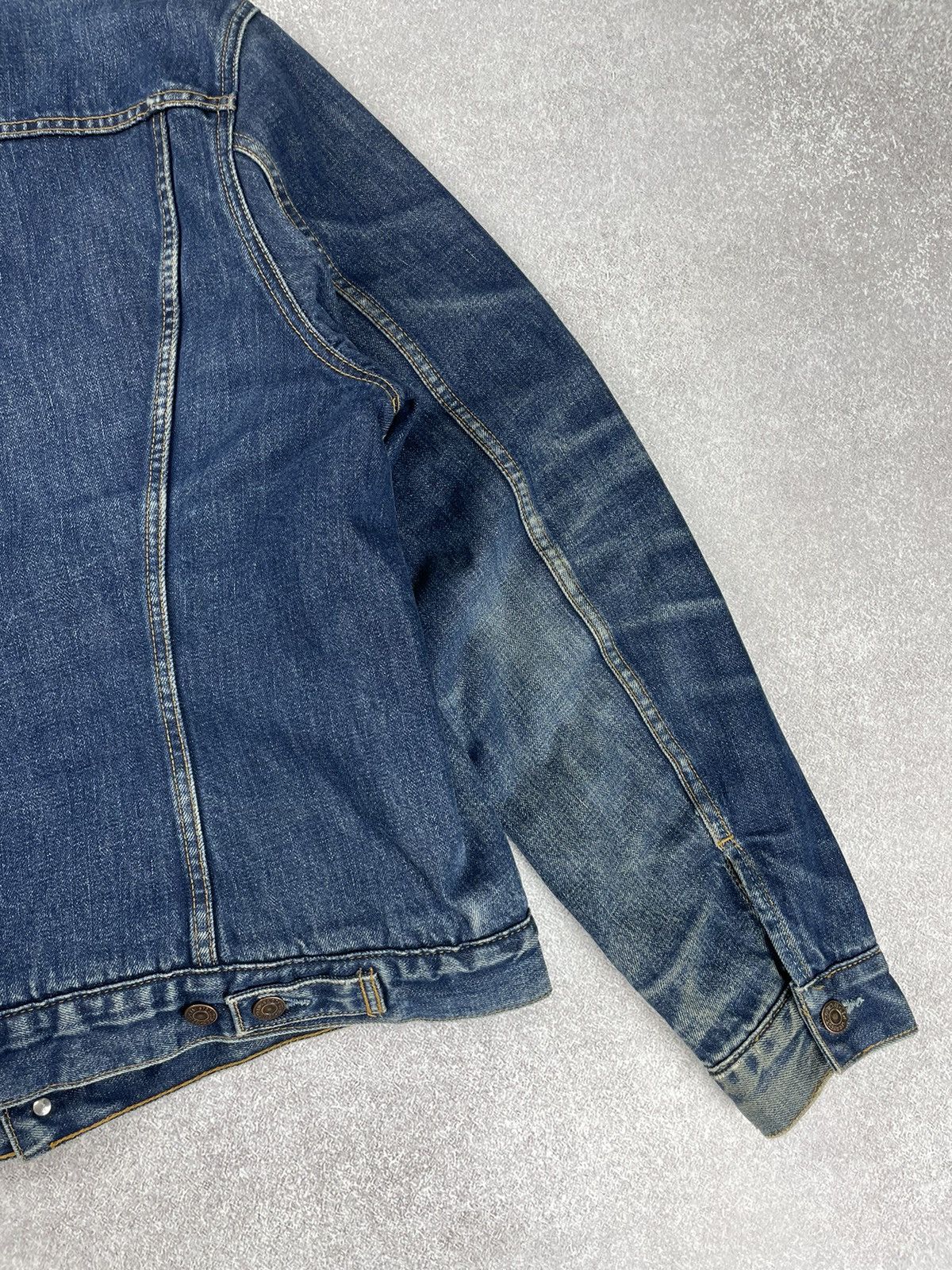 Levi's × Levi's Vintage Clothing × Vintage Vintage Levis Distressed Denim Jacket Sherpa Size US XXL / EU 58 / 5 - 15 Thumbnail