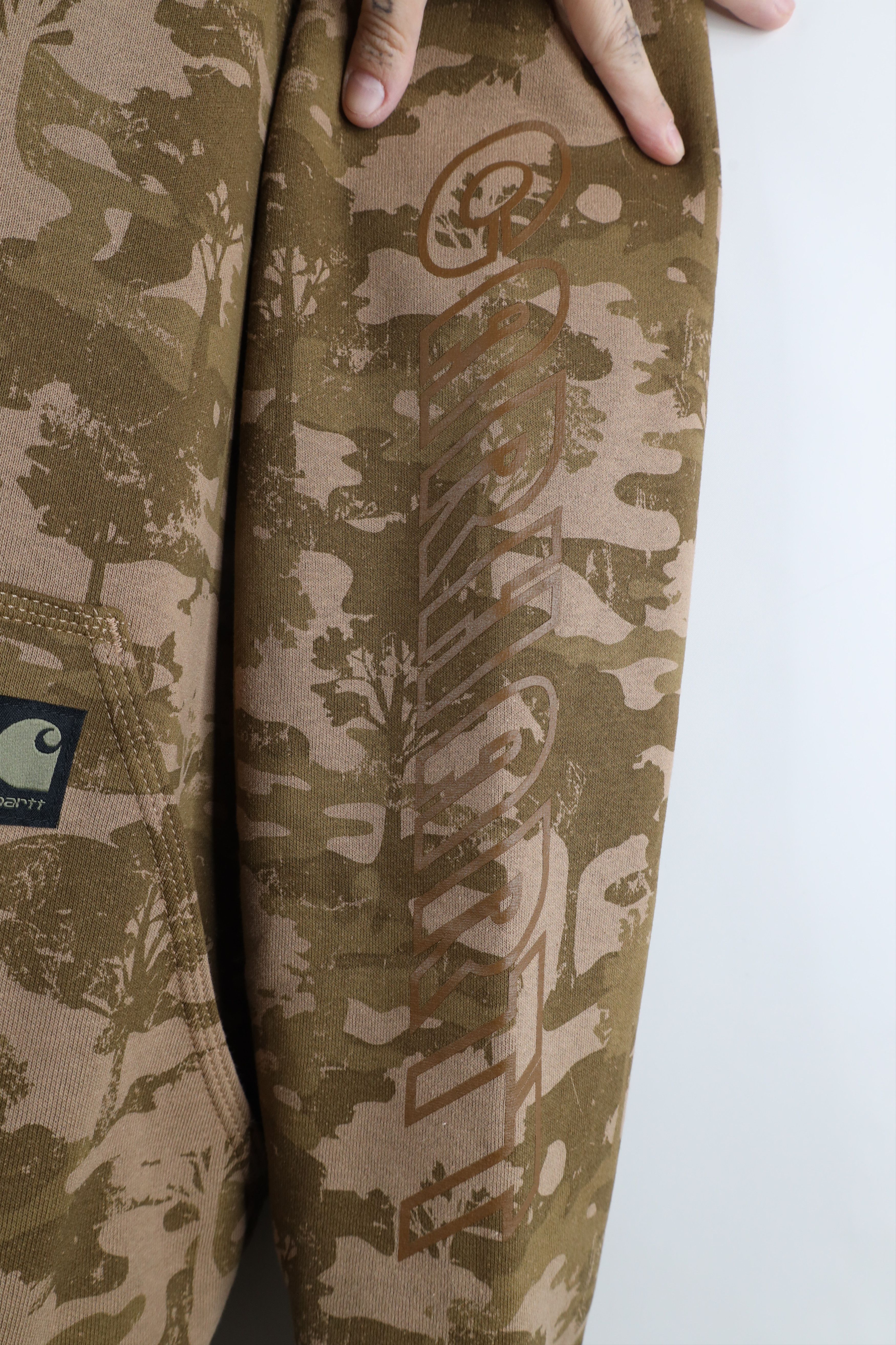 Carhartt × Vintage New Carhartt Spell Out Camouflage Hoodie Sweatshirt Brown Size US S / EU 44-46 / 1 - 4 Thumbnail