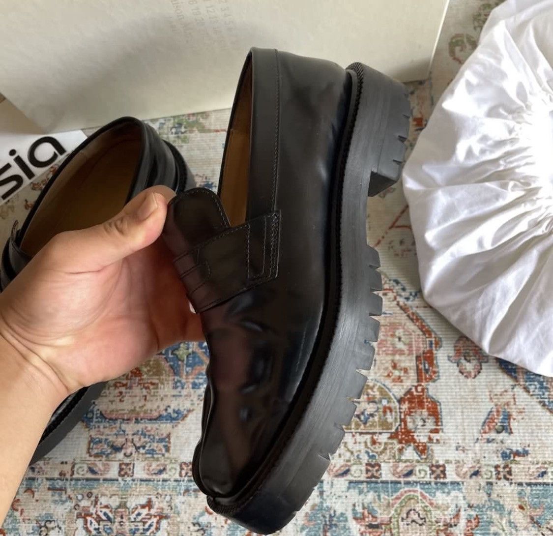 Maison Margiela Maison Margiela Tabi Lug Sole Penny Loafers Black Leather Size US 6 / EU 39 - 4 Thumbnail