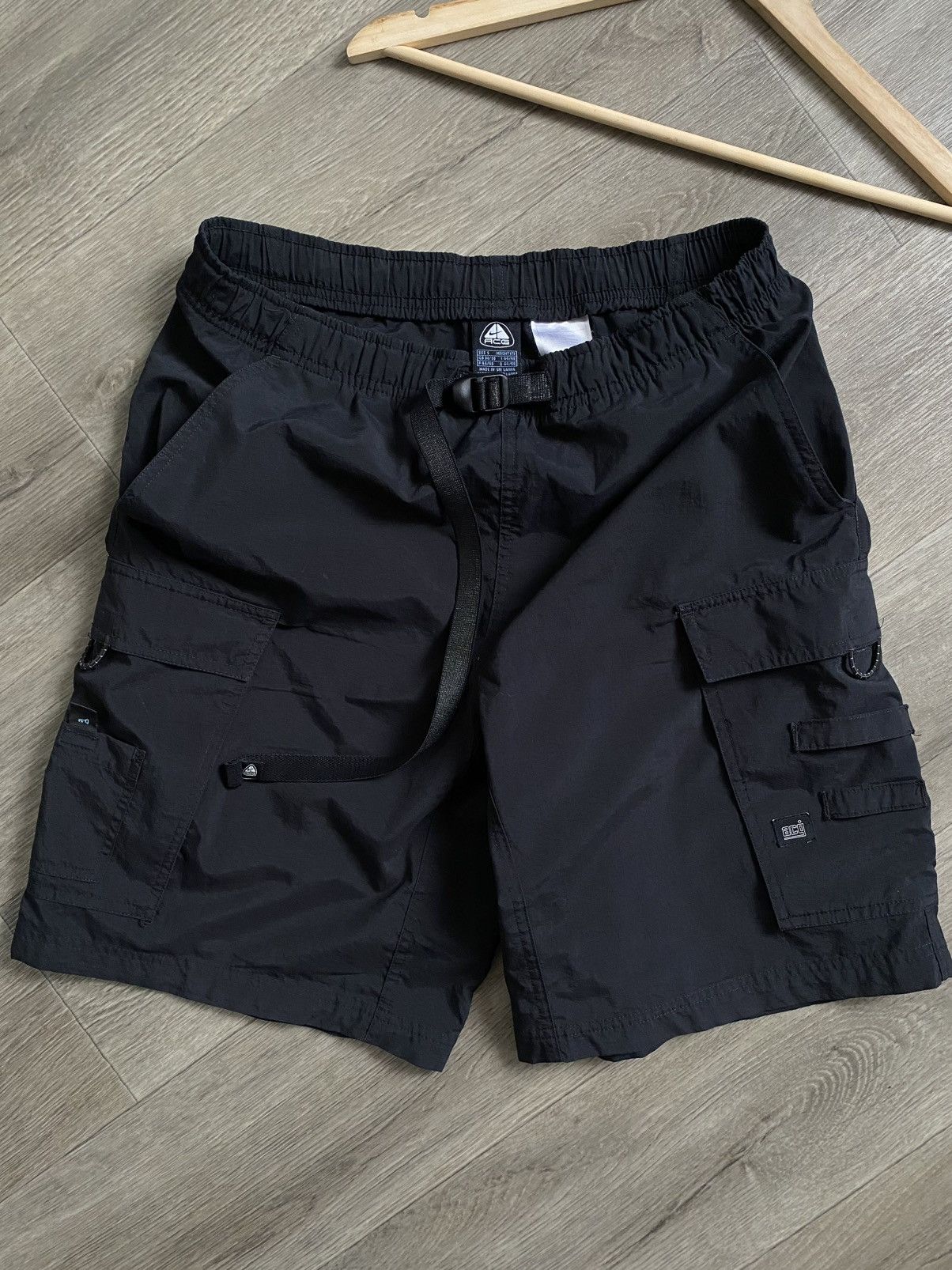 Nike ACG 🫧NIKE ACG VINTAGE CARGO SHORTS Size US 36 / EU 52 - 5 Thumbnail