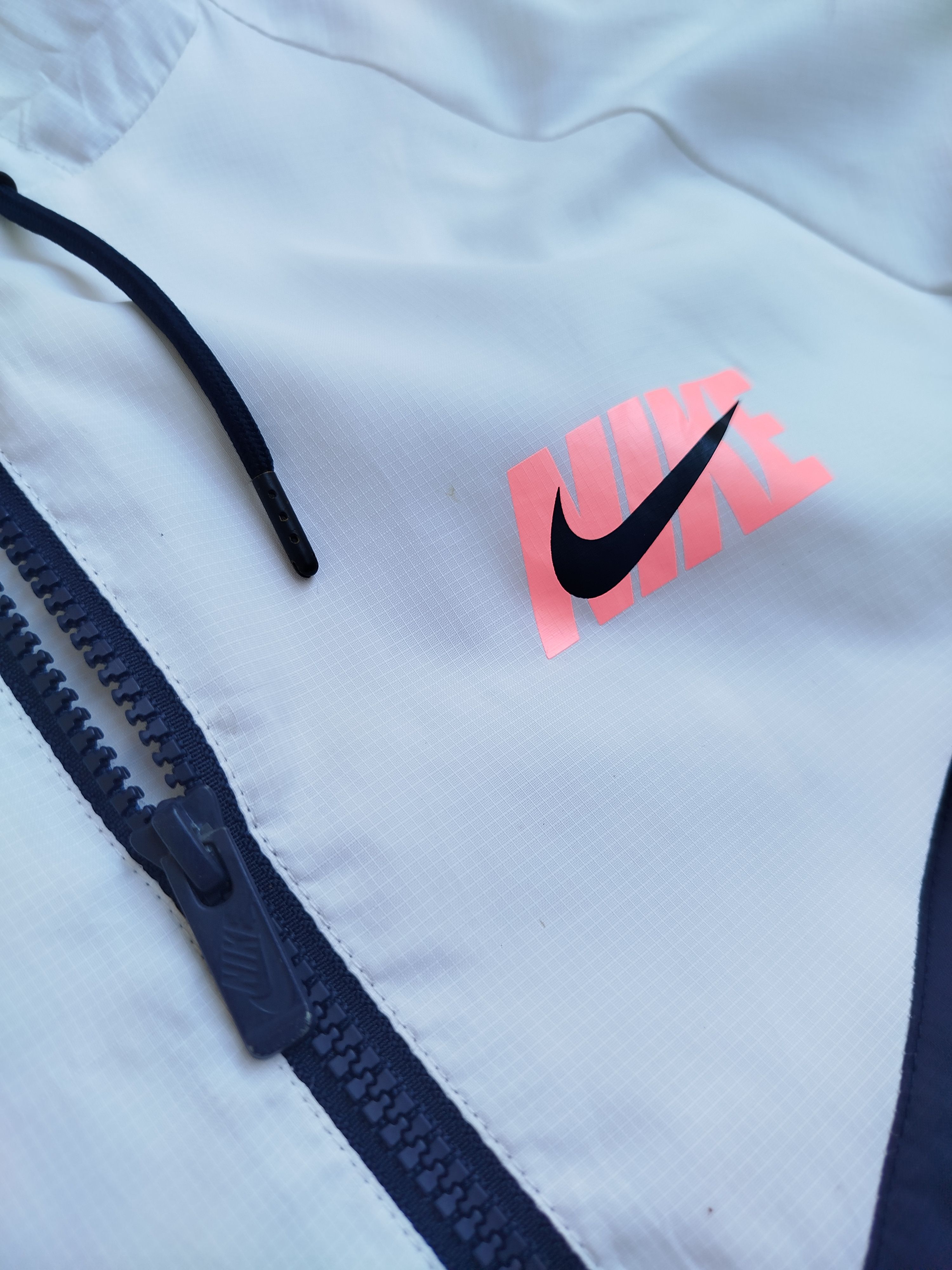 Nike Nike Sportswear Windrunner Jacket AJ1396-100 Size US L / EU 52-54 / 3 - 6 Thumbnail