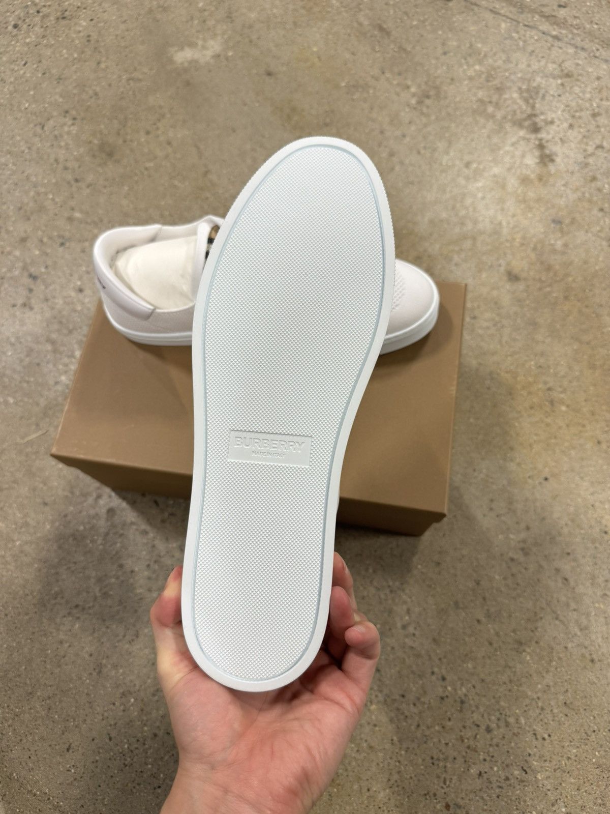 Burberry Burberry Knit Check Sneaker 750$ NEW Size US 10 / EU 43 - 5 Thumbnail