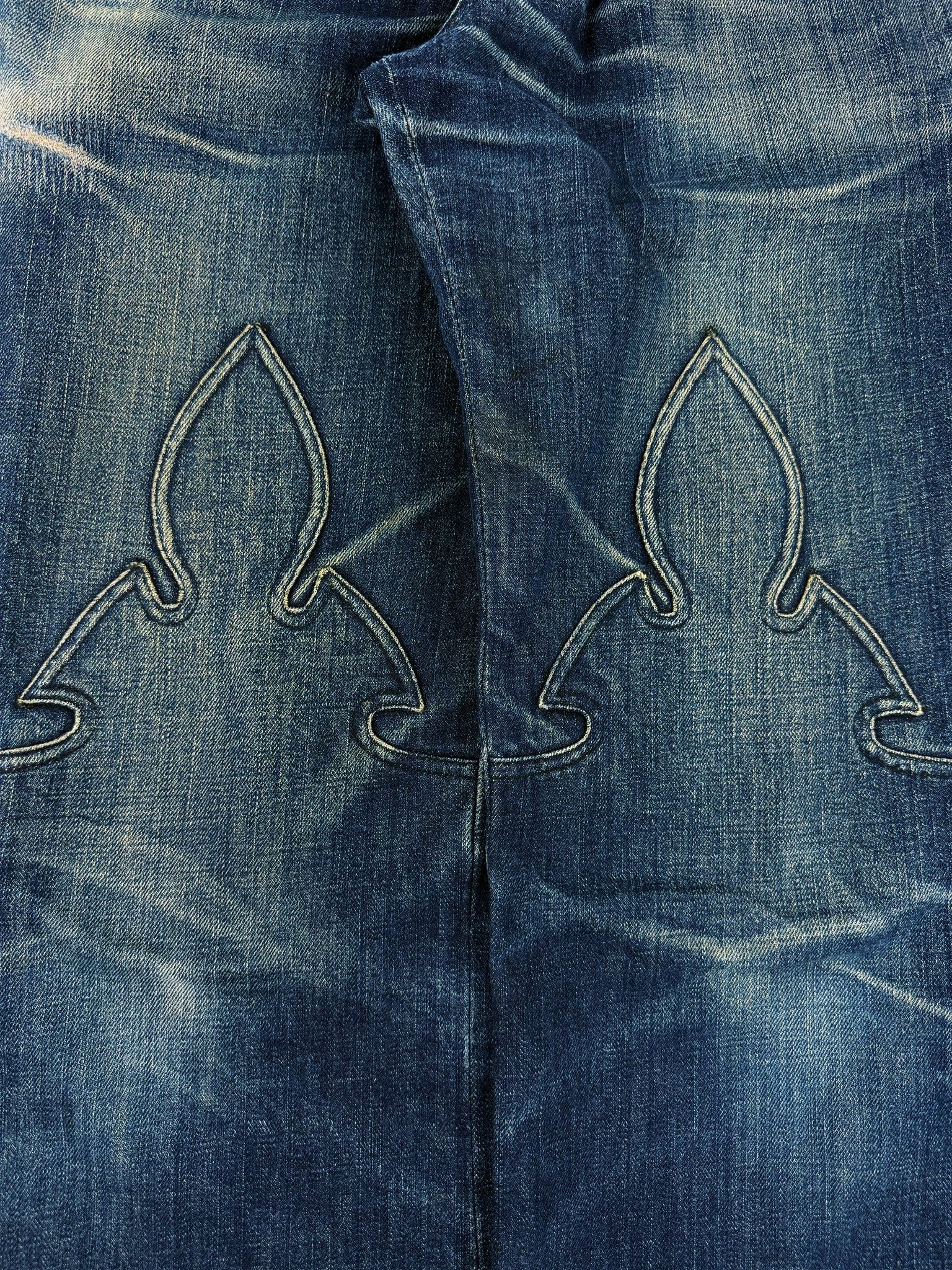 Chrome Hearts Chrome Hearts Flared Leg Blue Light Wash Fleur Knee .925 Silver Jeans Size US 30 / EU 46 - 2 Thumbnail