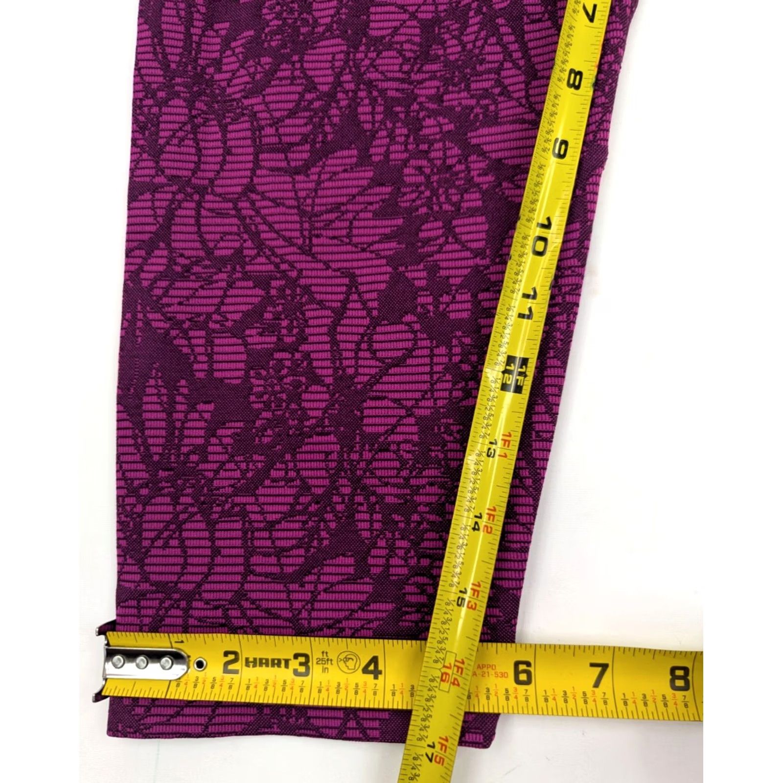 Fabletics Fabletics Purple Textured Cropped Legging Pants Women L Workout Yoga EUC Size 36" / US 14 / IT 50 - 3 Thumbnail