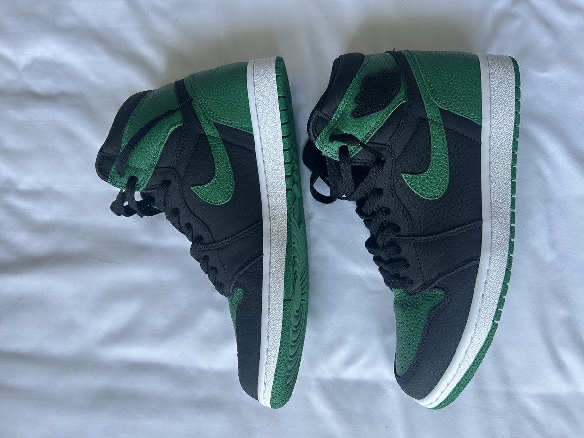 Nike Air Jordan 1 Retro High Pine Green Black Size US 10 / EU 43 - 2 Thumbnail