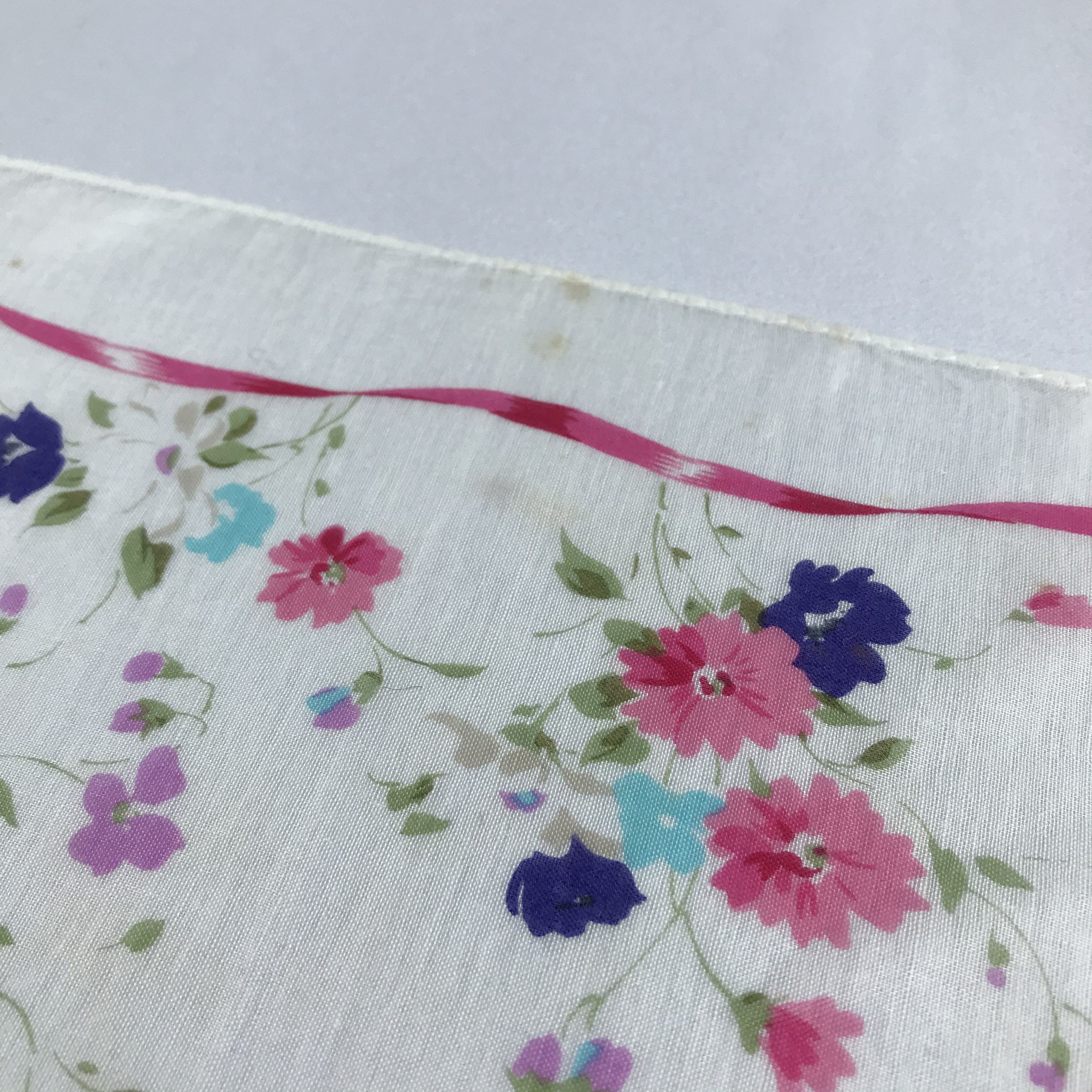 Pierre Balmain Pierre Balmain Handkerchief Neckerchief Bandana H1062 Size ONE SIZE - 8 Thumbnail