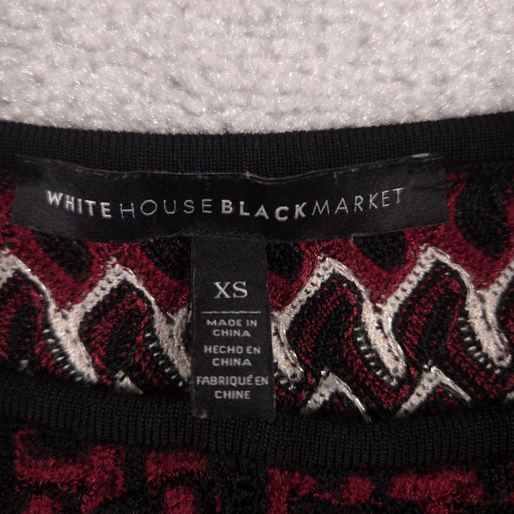 White House Black Market VINTAGE White House Black Market Sweater Womens XS Red Geometric Button Dolman Knit Size XS / US 0-2 / IT 36-38 - 5 Thumbnail