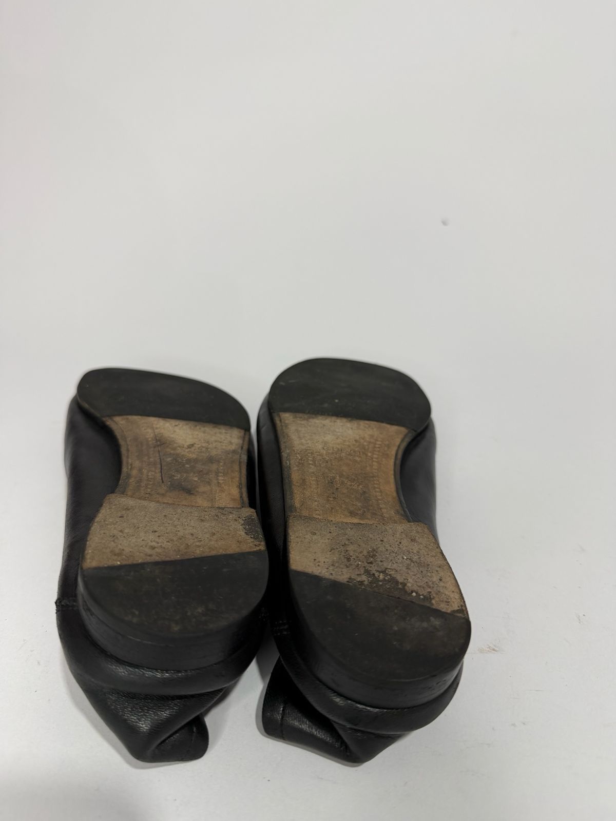 Gucci GUCCI BLACK WOMENS LOAFERS EU37.5 Size US 7.5 / IT 37.5 - 8 Thumbnail