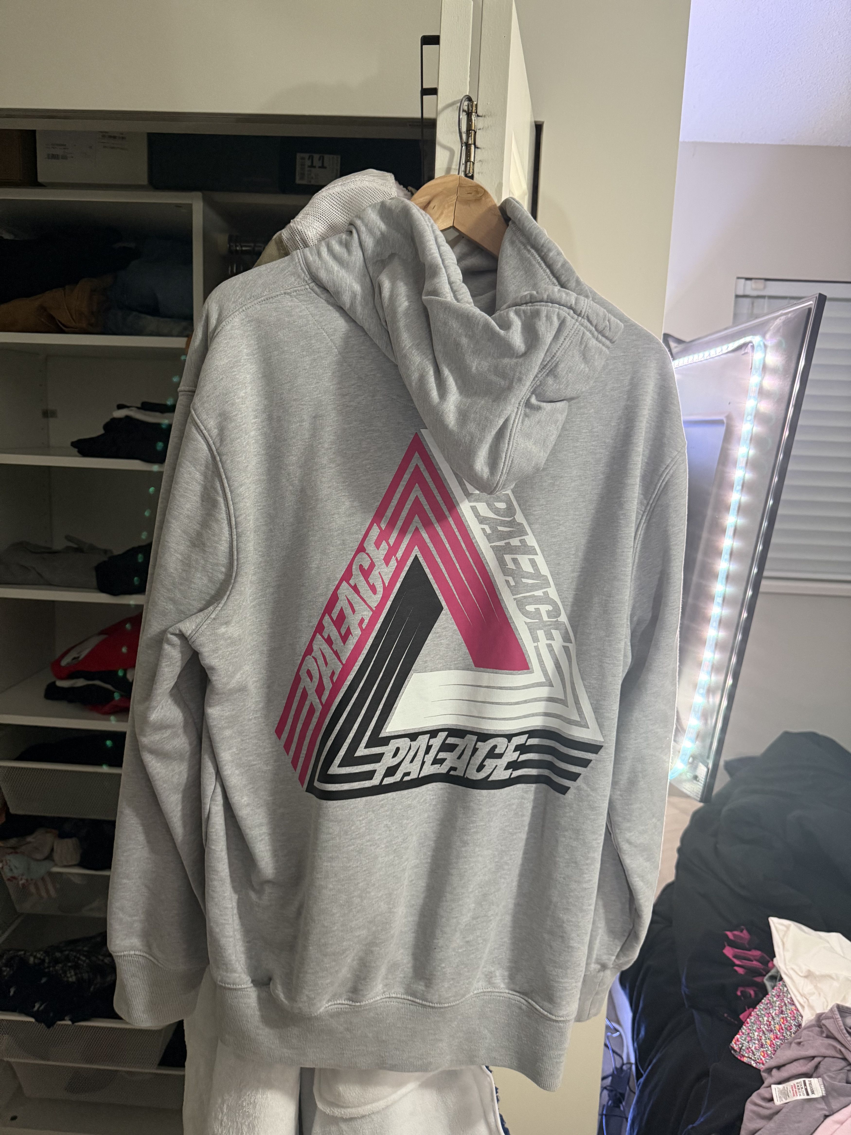 Palace Tri-Dart hoodie