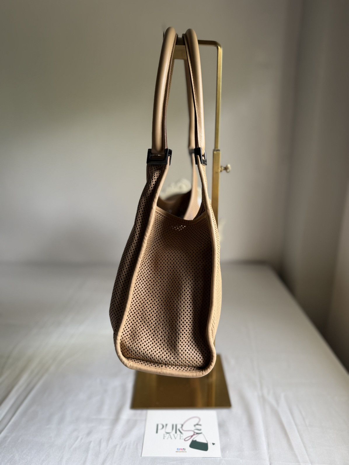 Gucci Authentic GUCCI Jackie Bardot Tan Hobo Perforated Leather Size ONE SIZE - 9 Thumbnail