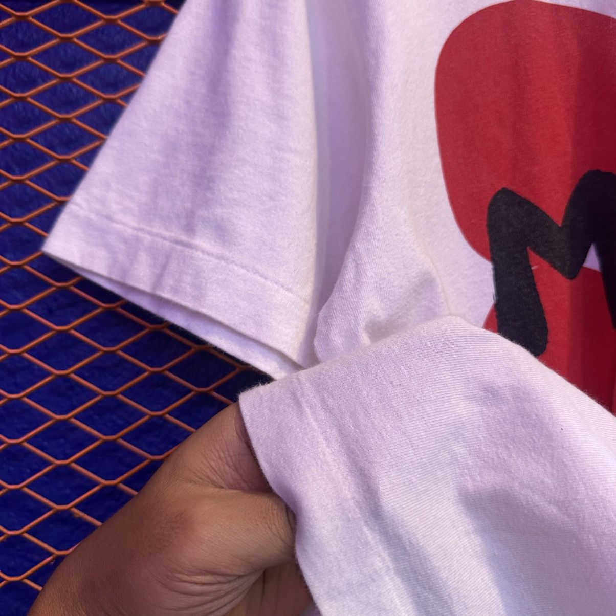 Comme des Garcons Comme Des Garcons Mystery Japanese Brand White Tshirt Size US XL / EU 56 / 4 - 6 Thumbnail